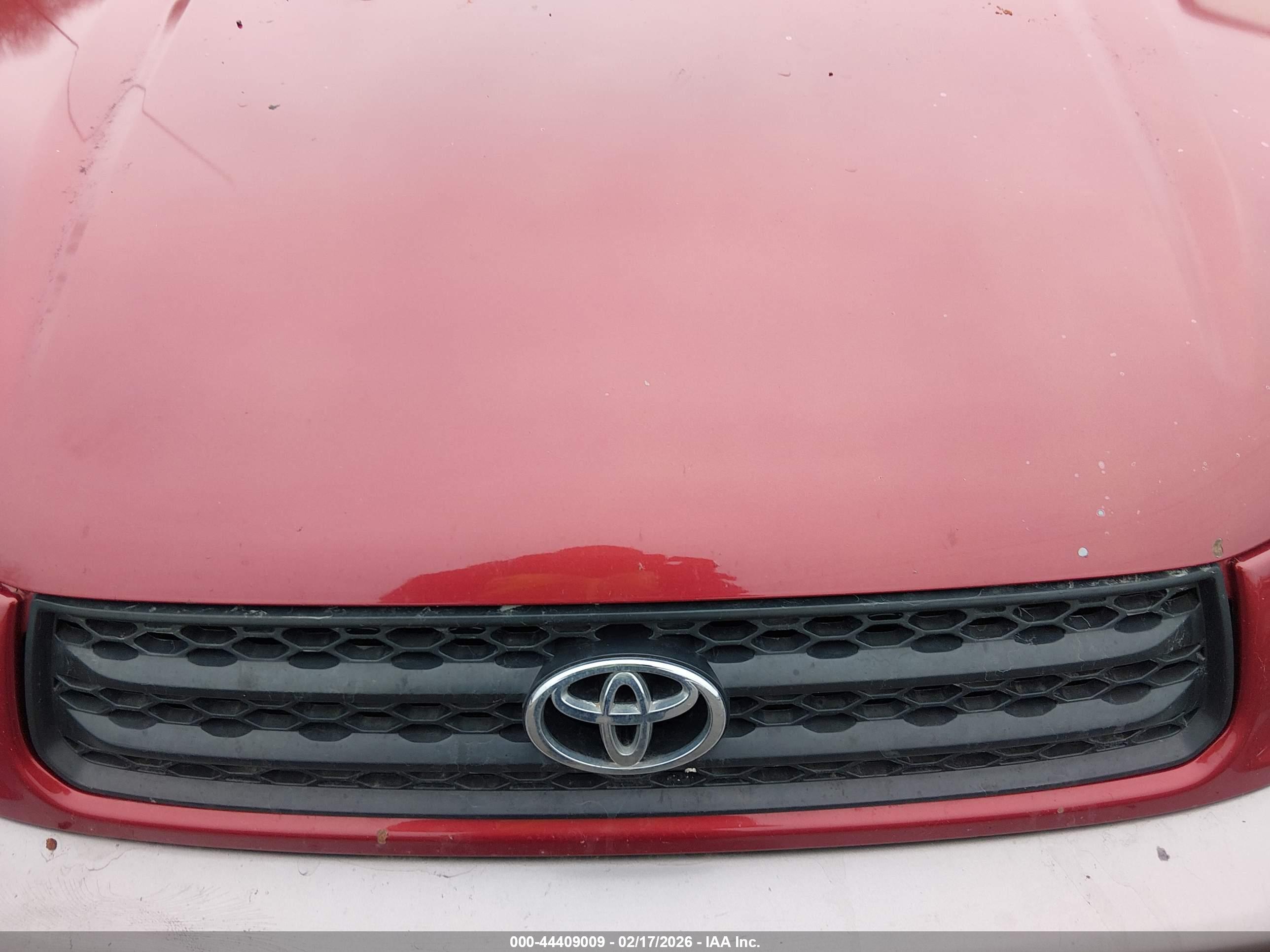 TOYOTA RAV4 image 10