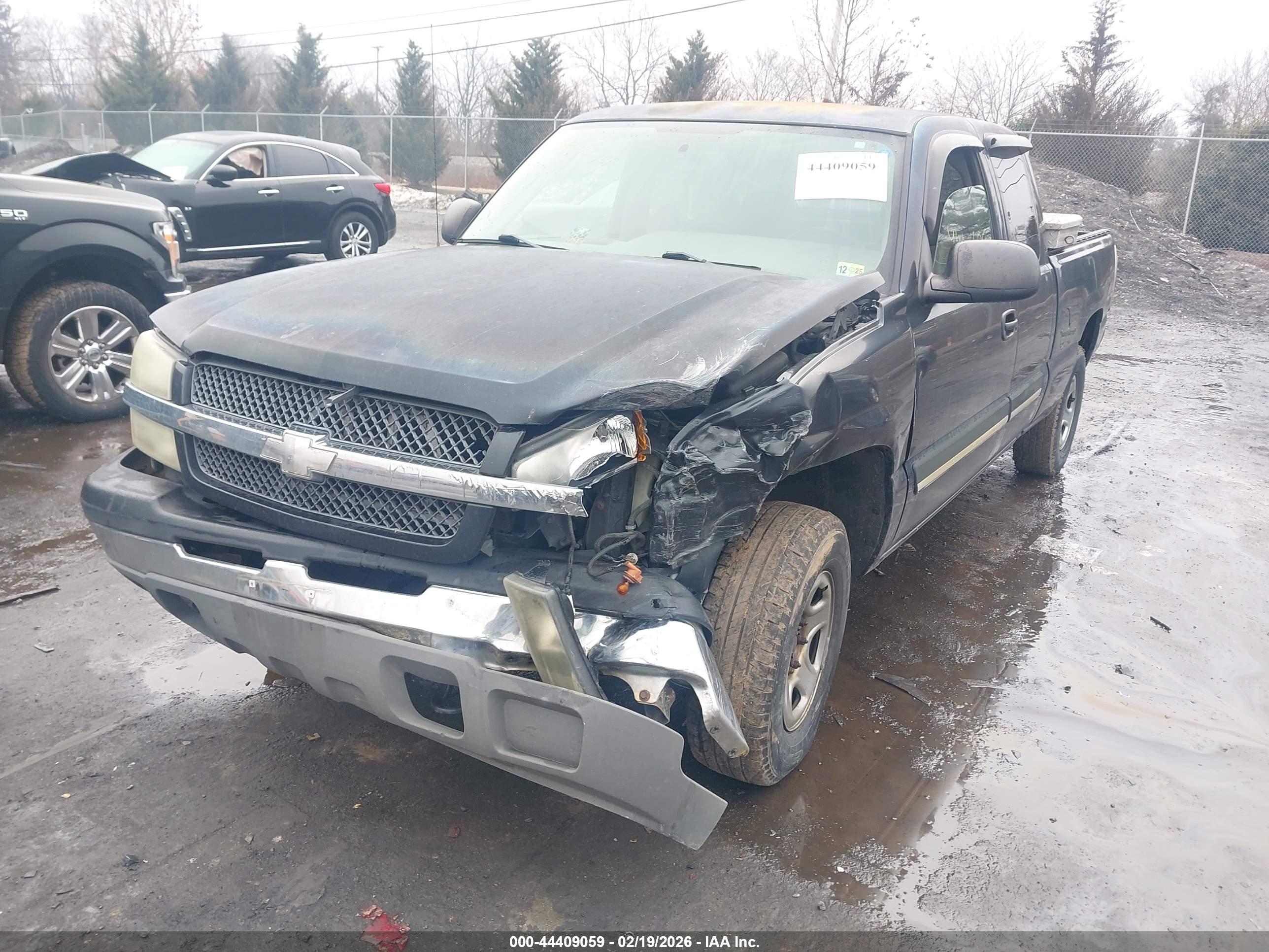CHEVROLET SILVERADO image 2