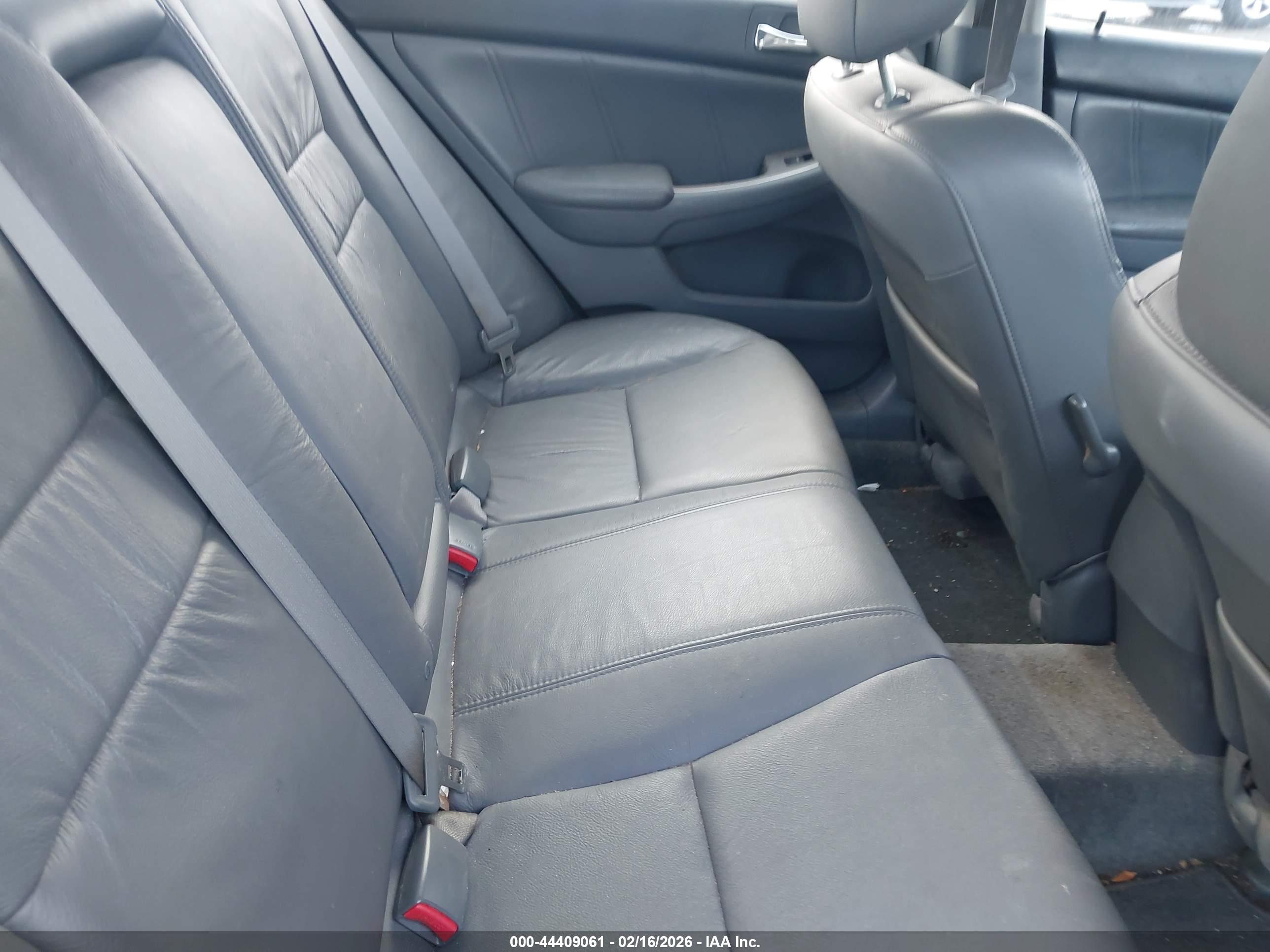HONDA ACCORD image 8