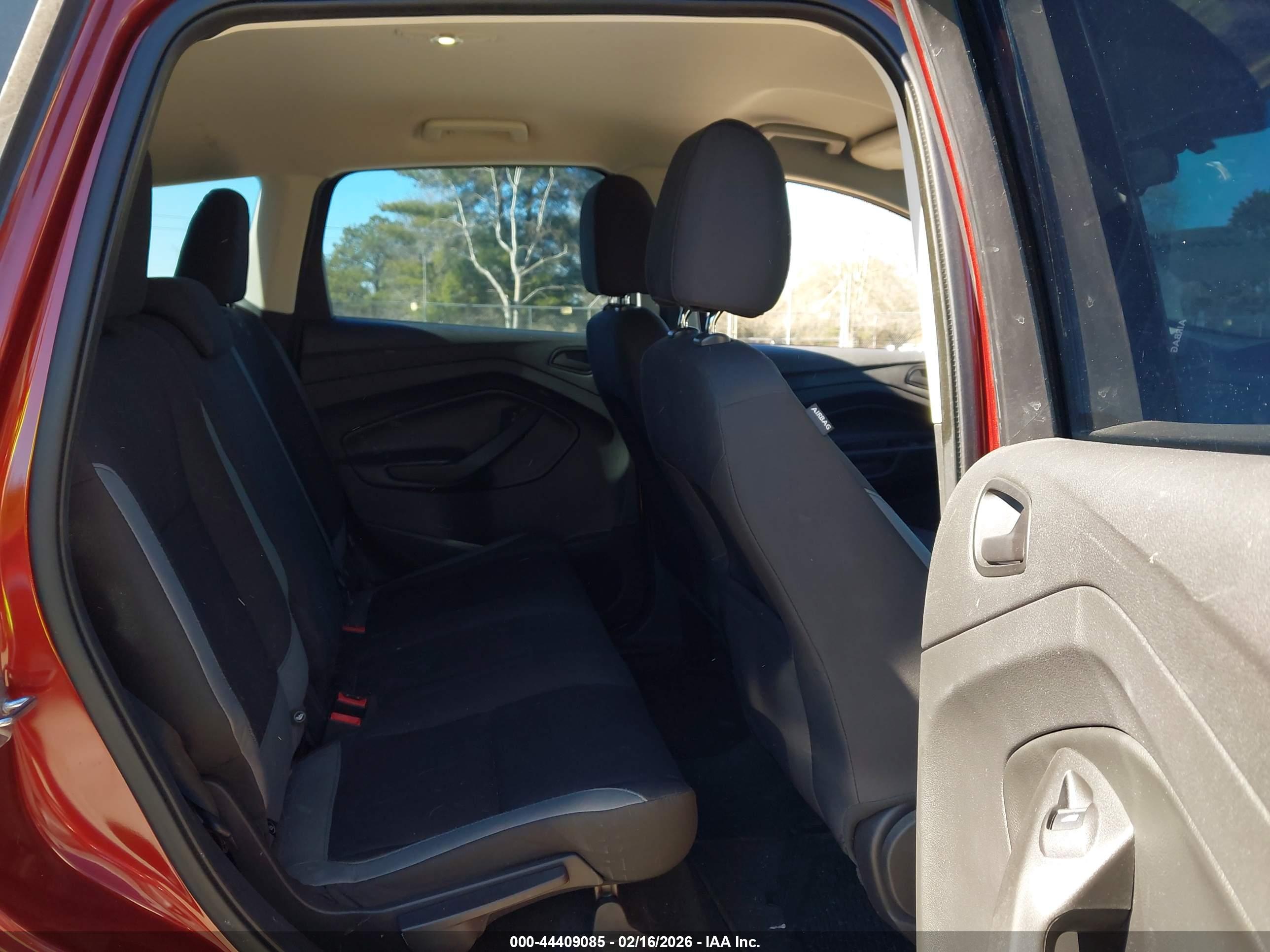 FORD ESCAPE image 8