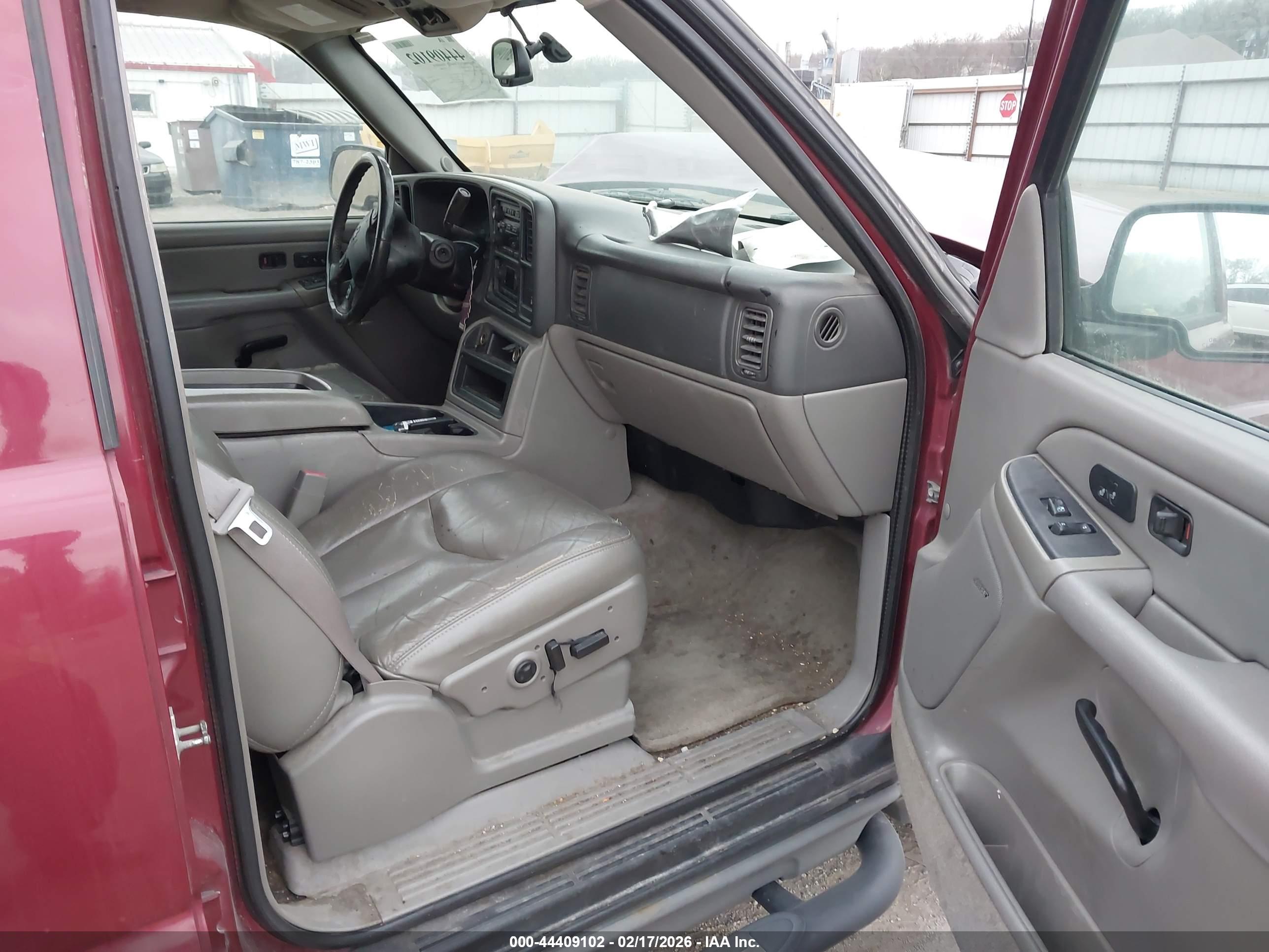 CHEVROLET TAHOE image 5