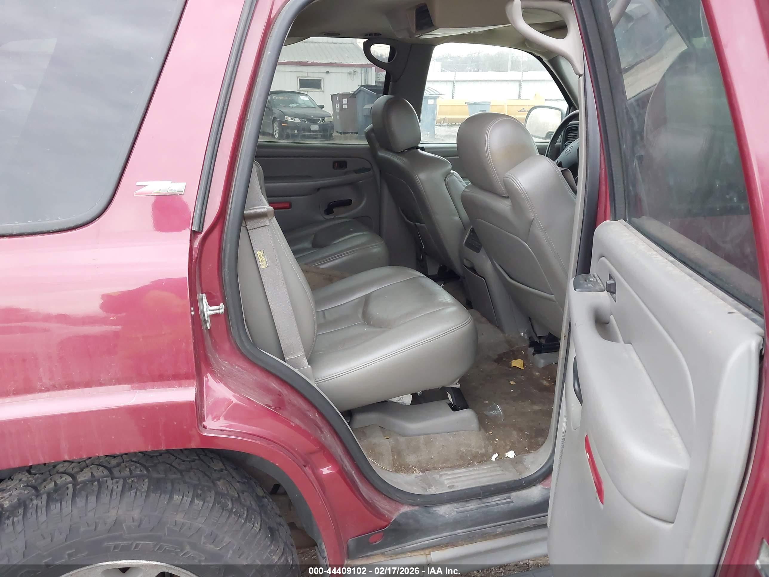 CHEVROLET TAHOE image 8
