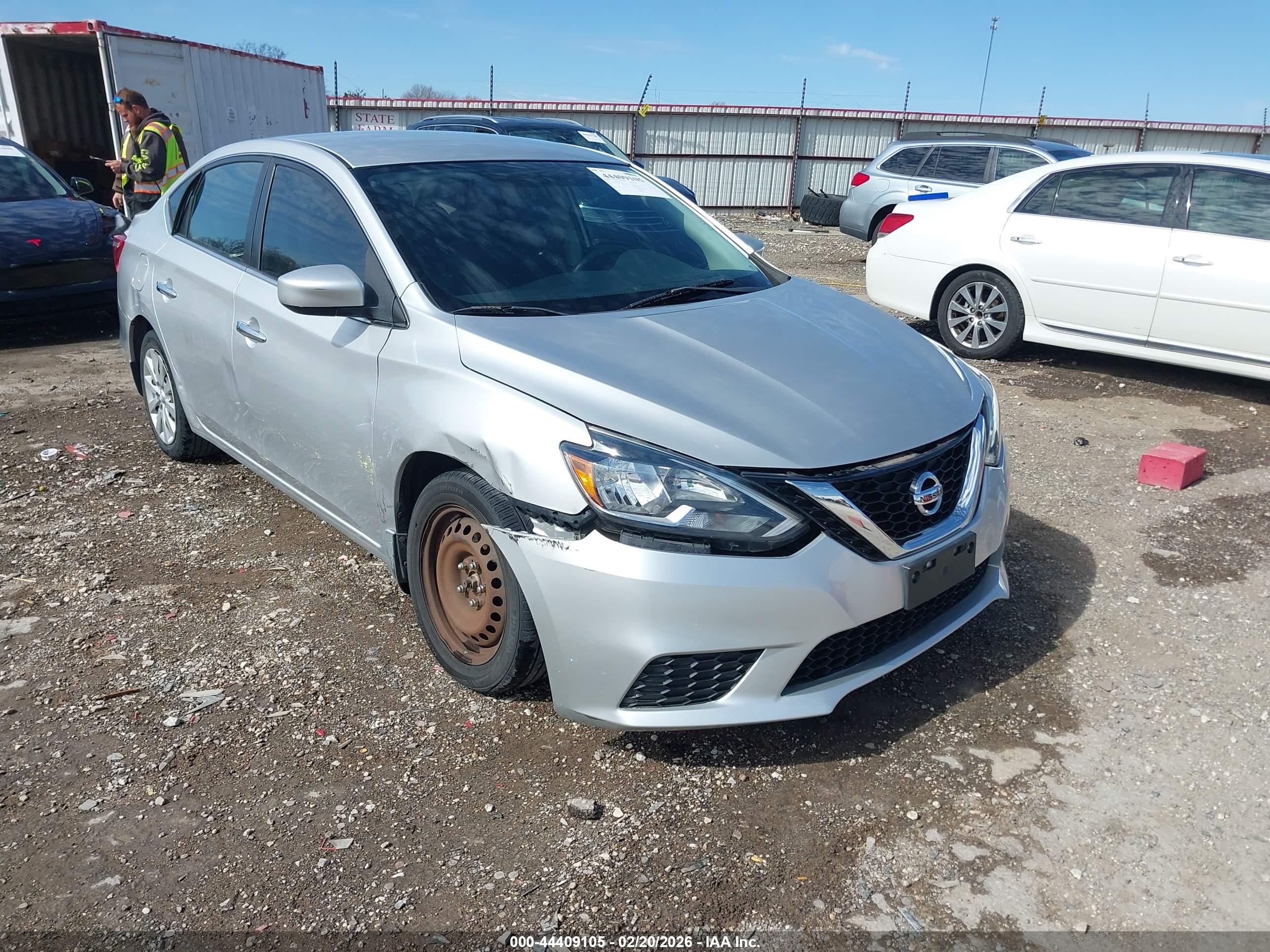 NISSAN SENTRA image 6