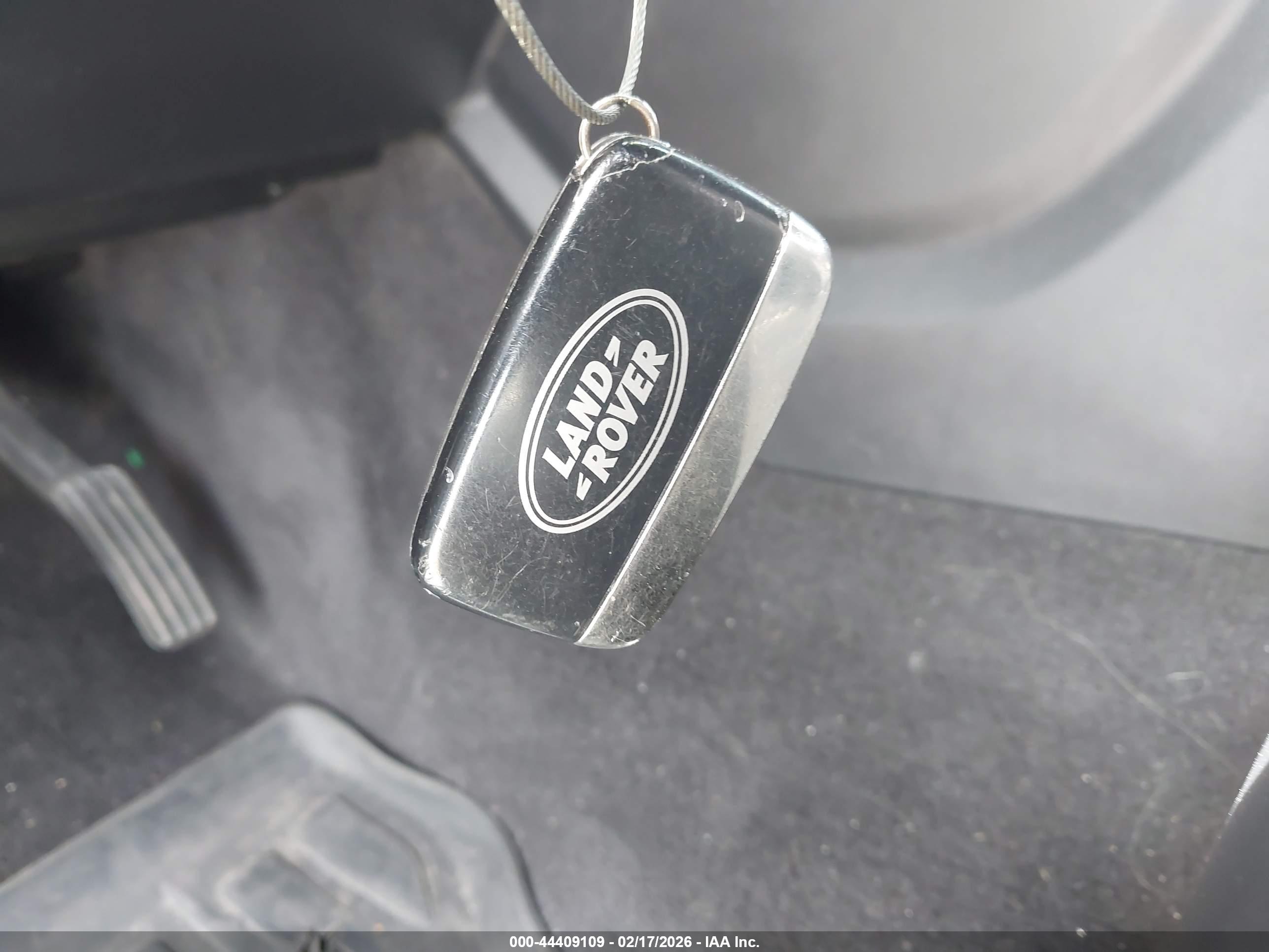 LAND ROVER image 11