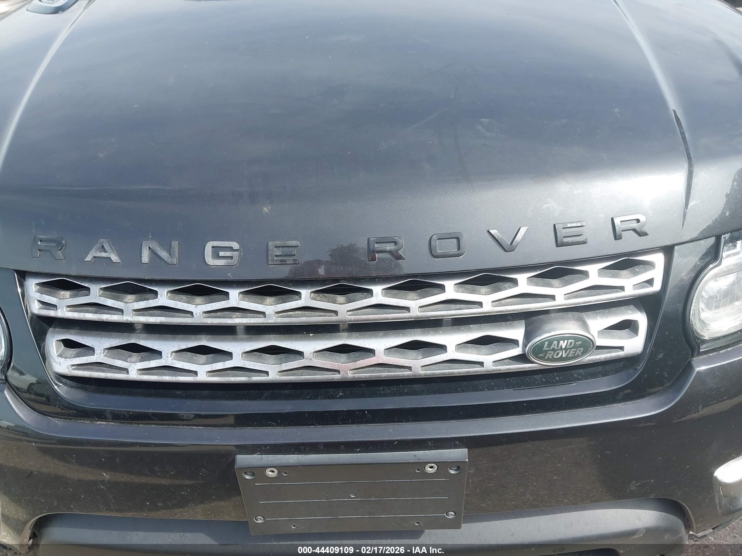 LAND ROVER image 6