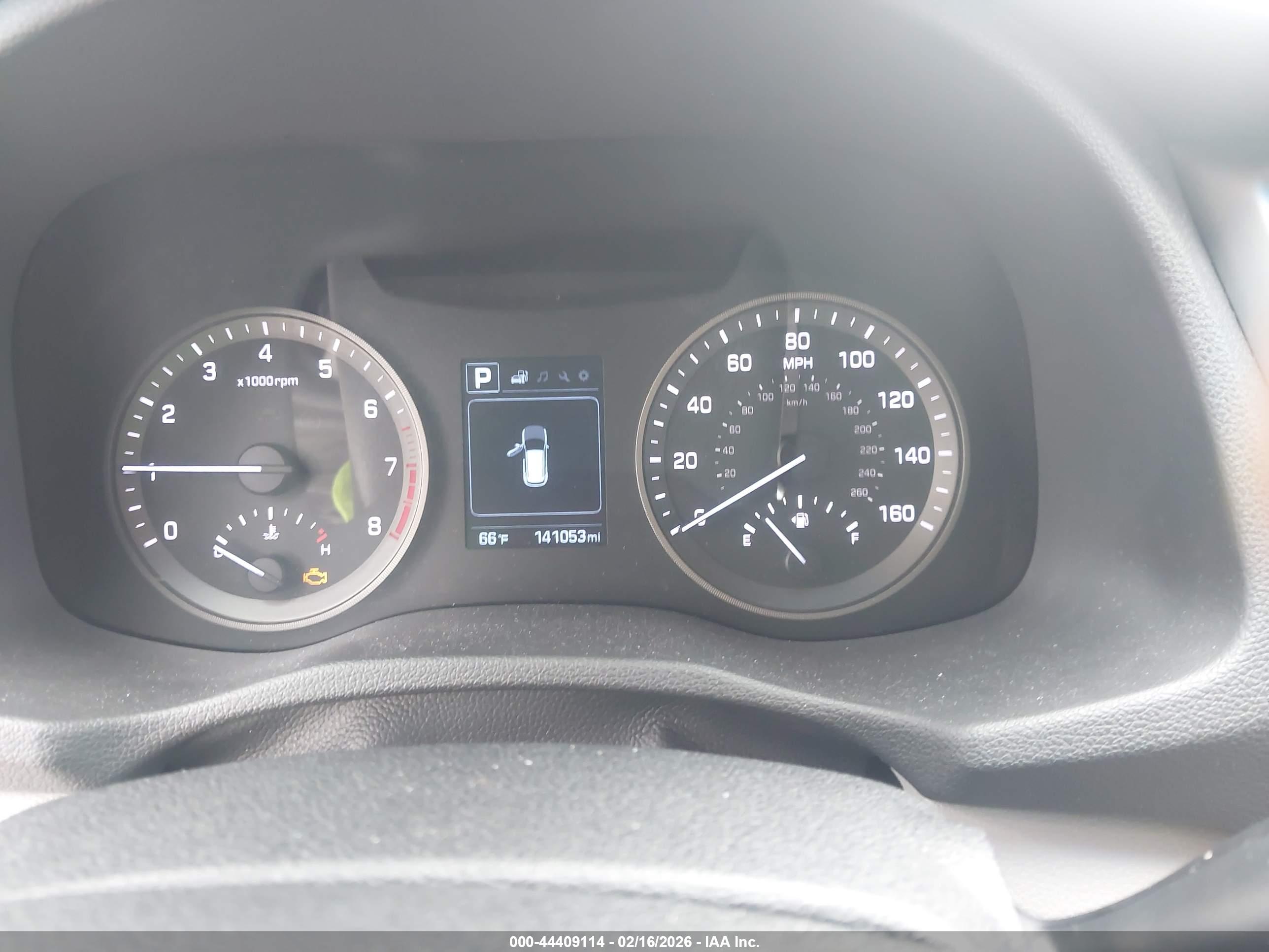 HYUNDAI TUCSON image 7