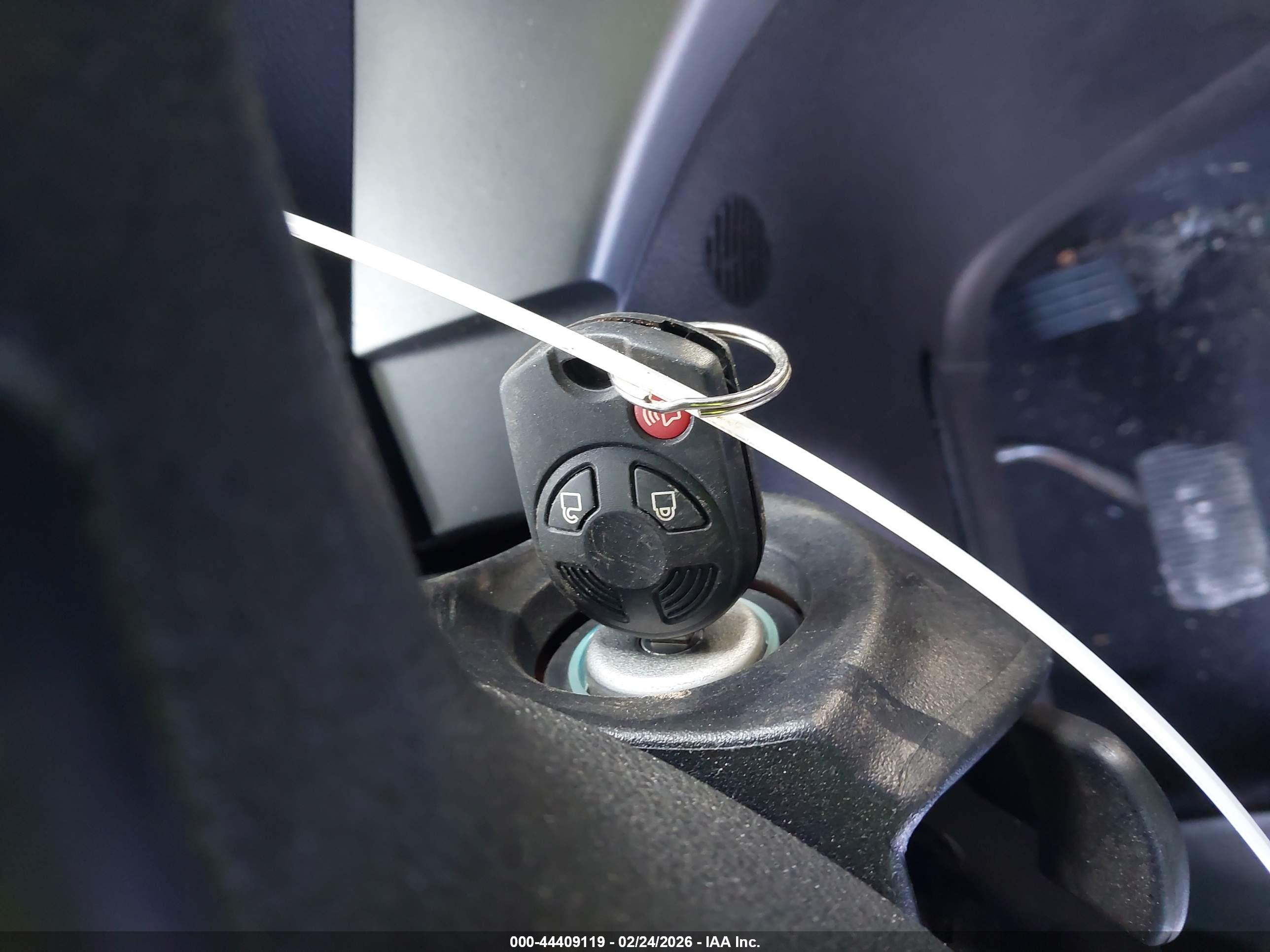 FORD ESCAPE image 11