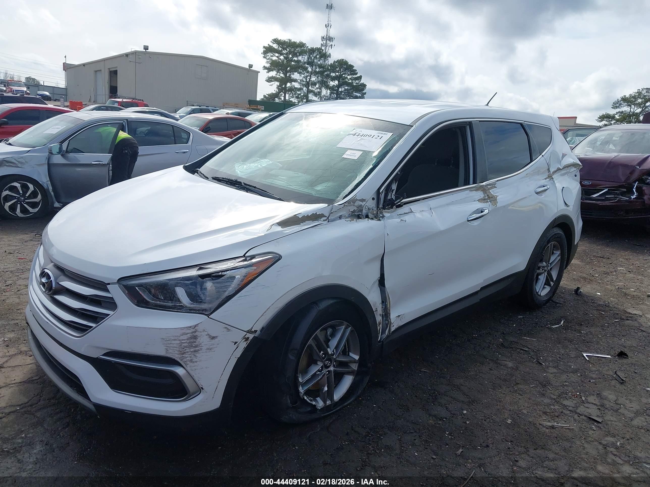 HYUNDAI SANTA image 6