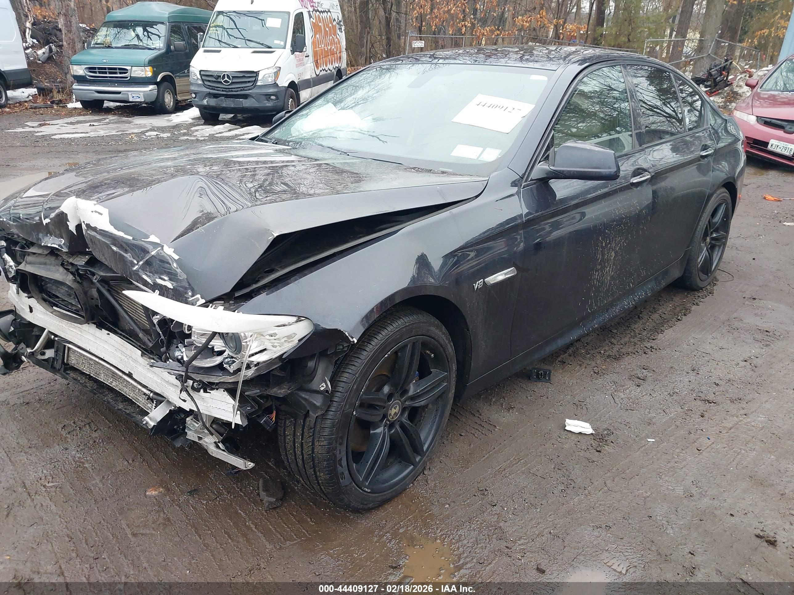 BMW 550I image 2