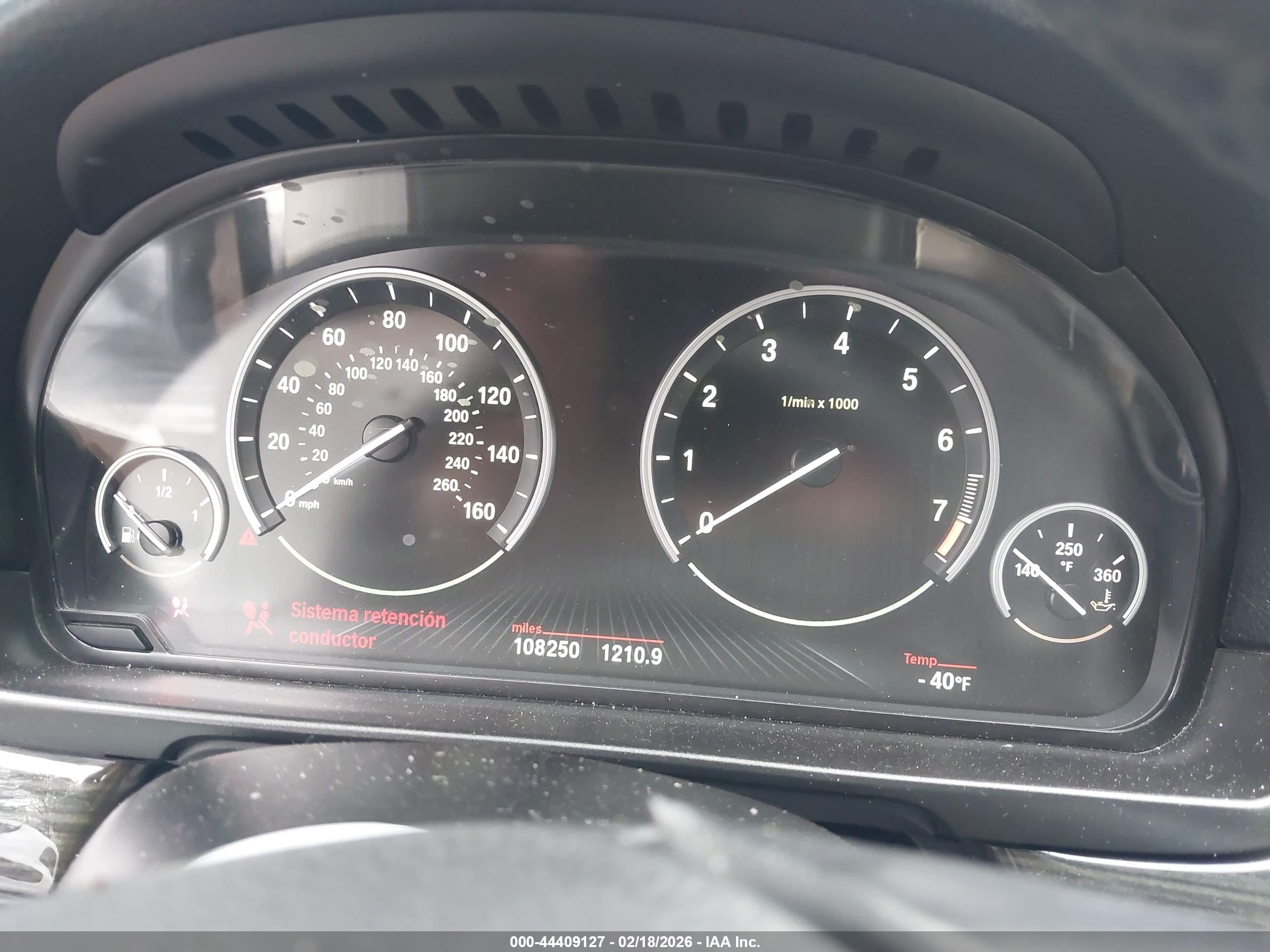 BMW 550I image 7