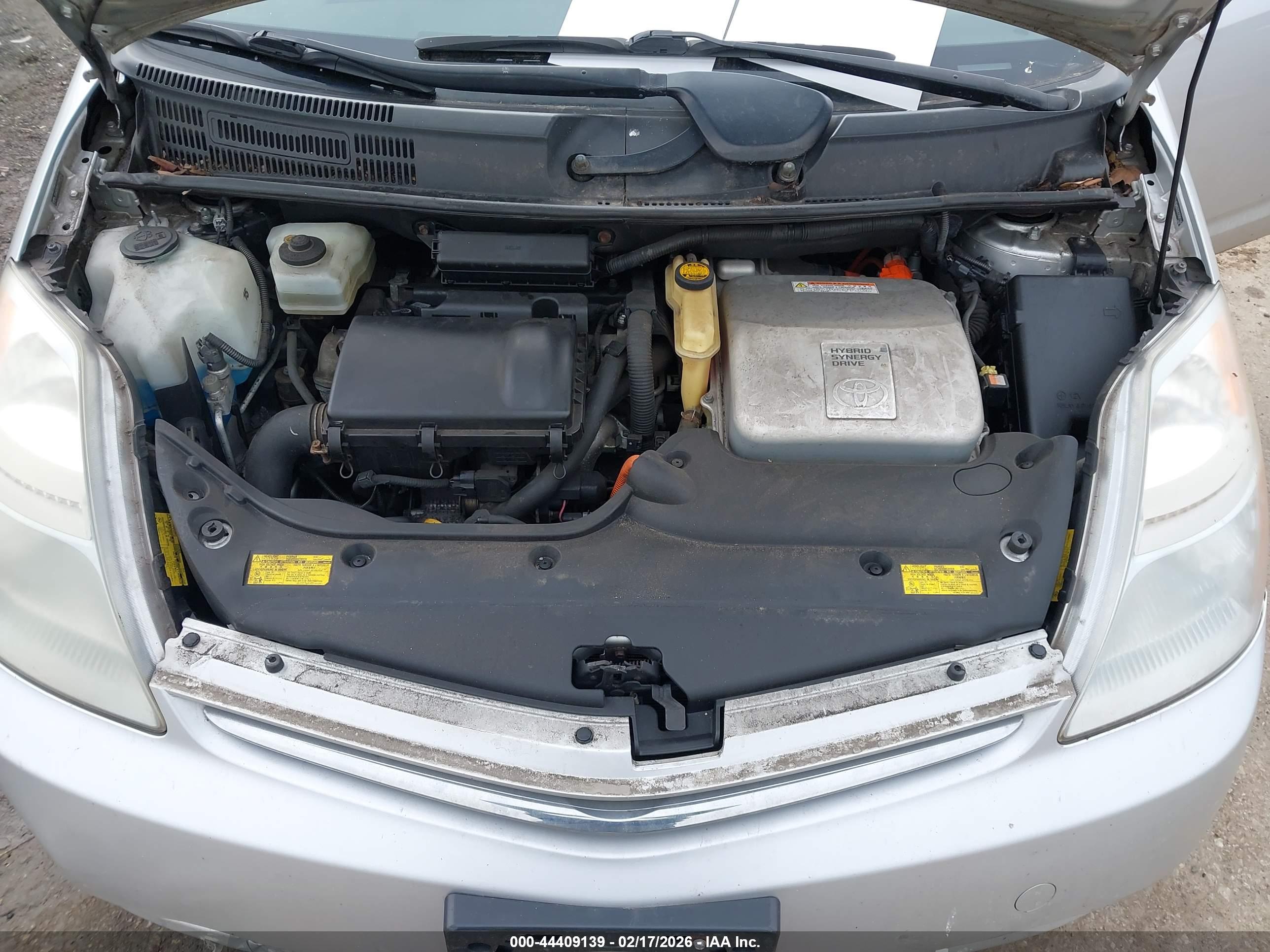 TOYOTA PRIUS image 10