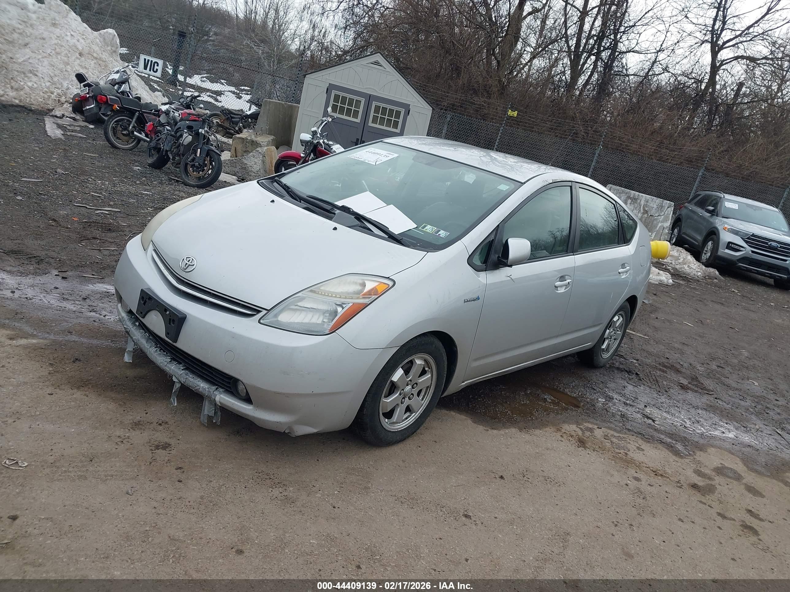 TOYOTA PRIUS image 2