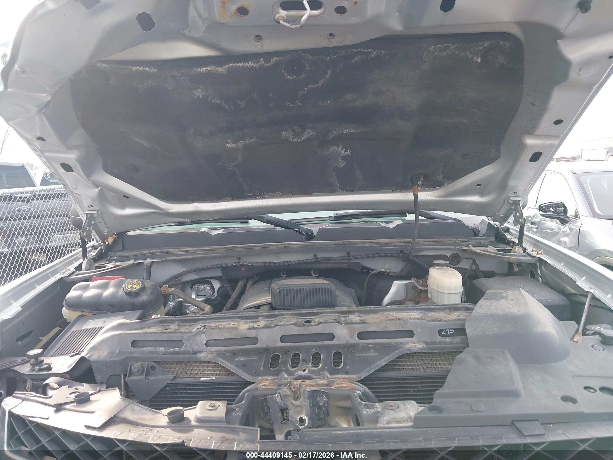 CHEVROLET SILVERADO image 10