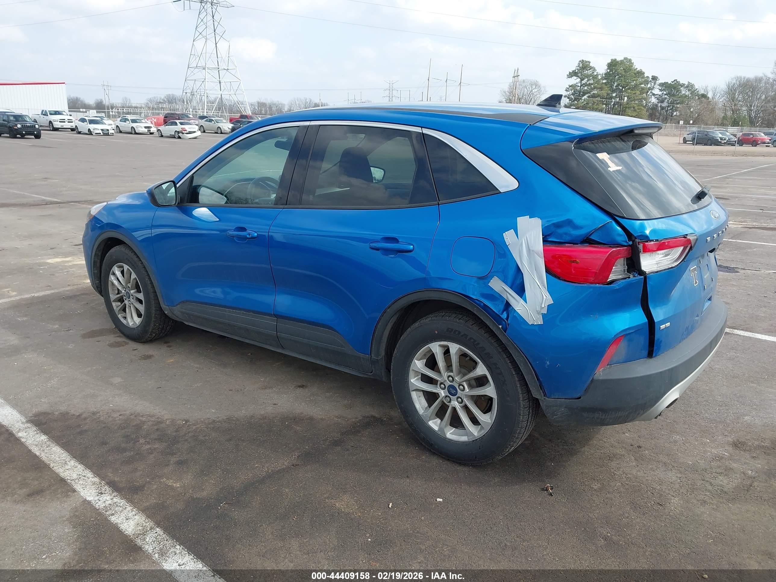FORD ESCAPE image 3