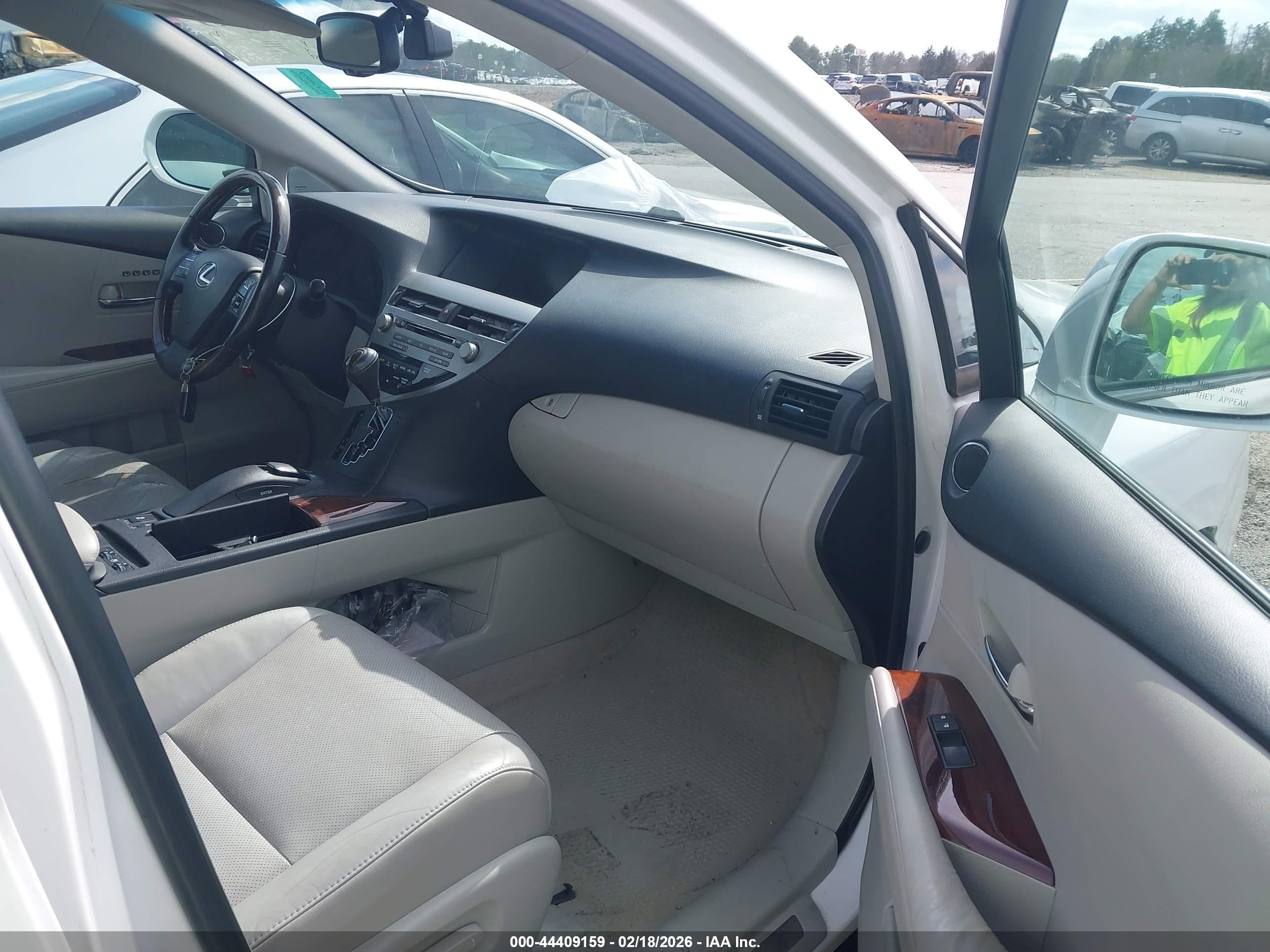 LEXUS RX image 5