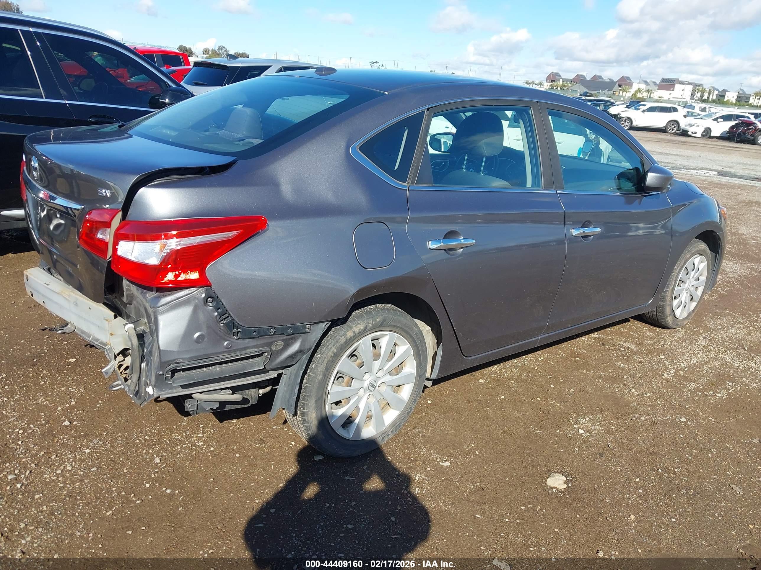 NISSAN SENTRA image 4