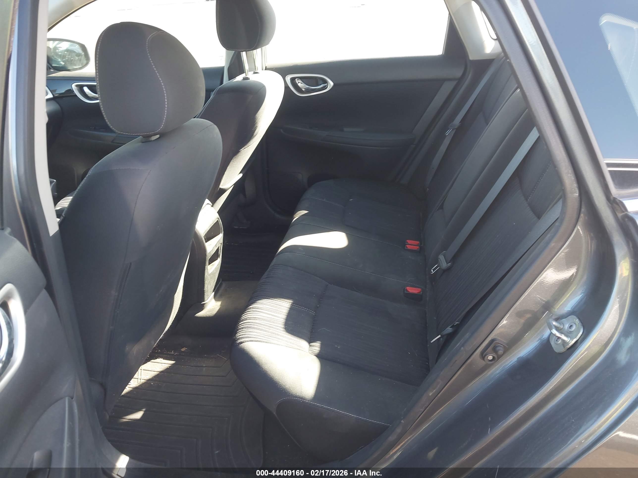 NISSAN SENTRA image 8