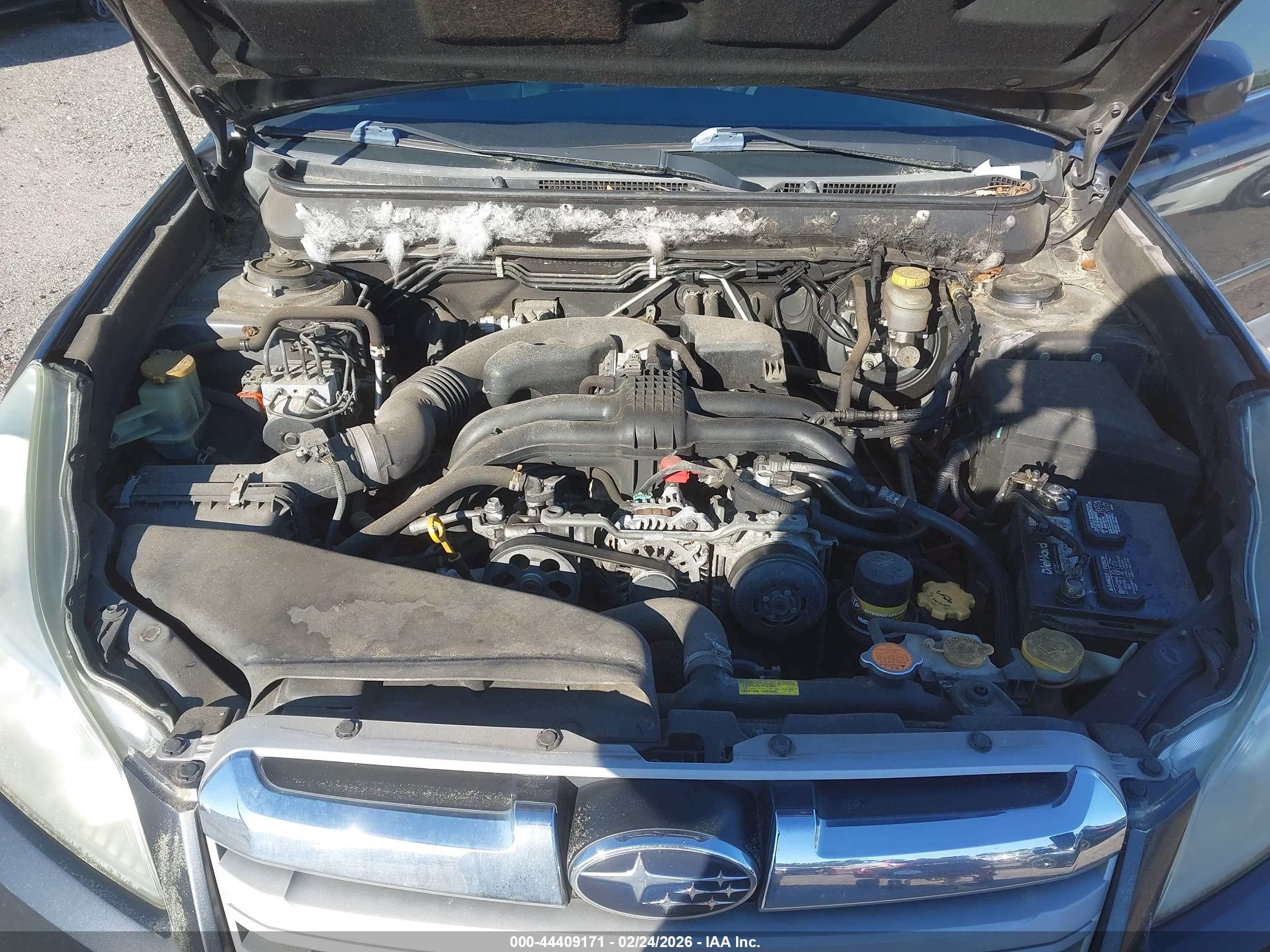 SUBARU OUTBACK image 10