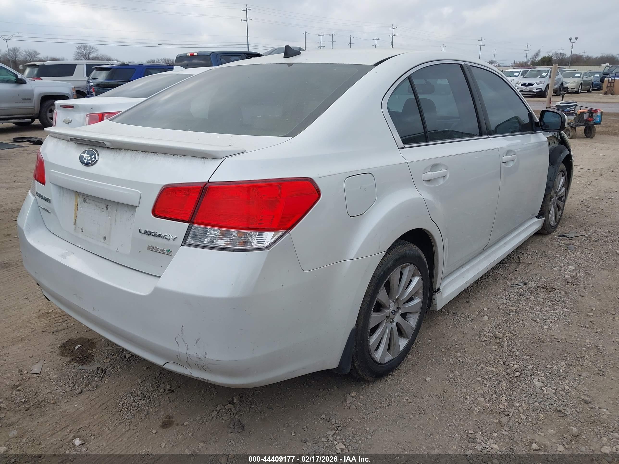 SUBARU LEGACY image 4