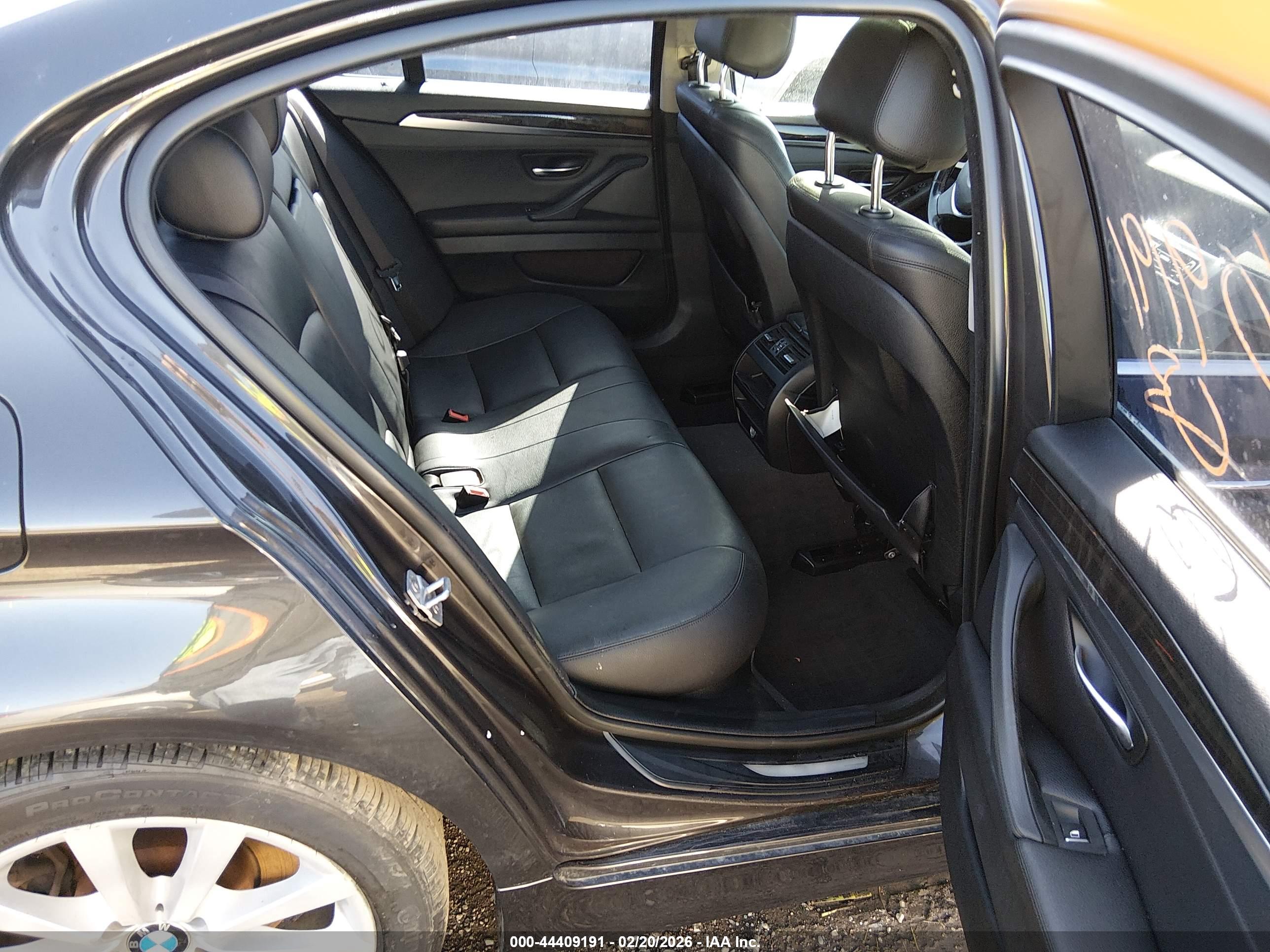 BMW 535I image 8