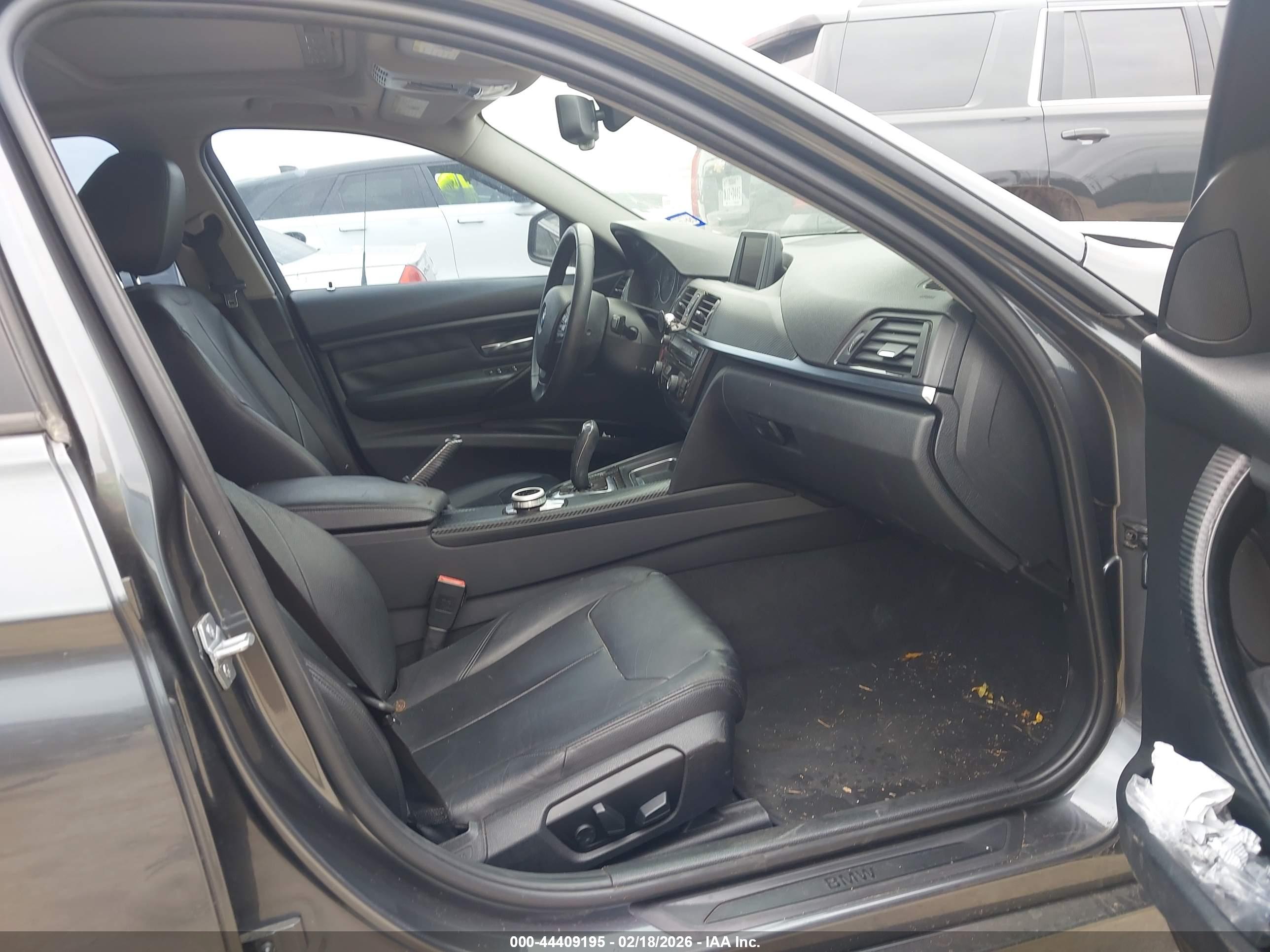 BMW 328I image 5