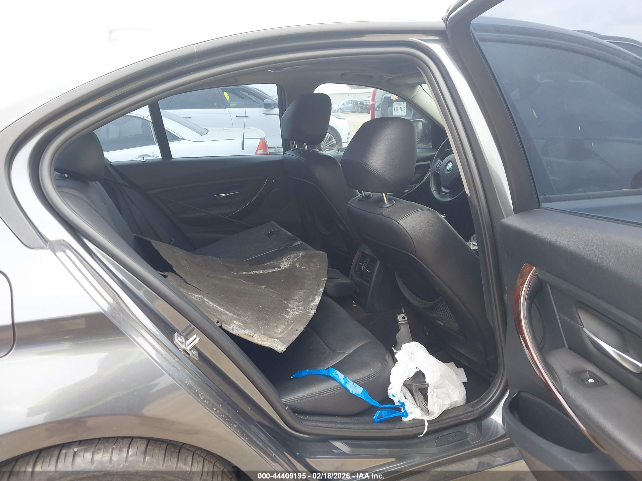 BMW 328I image 8
