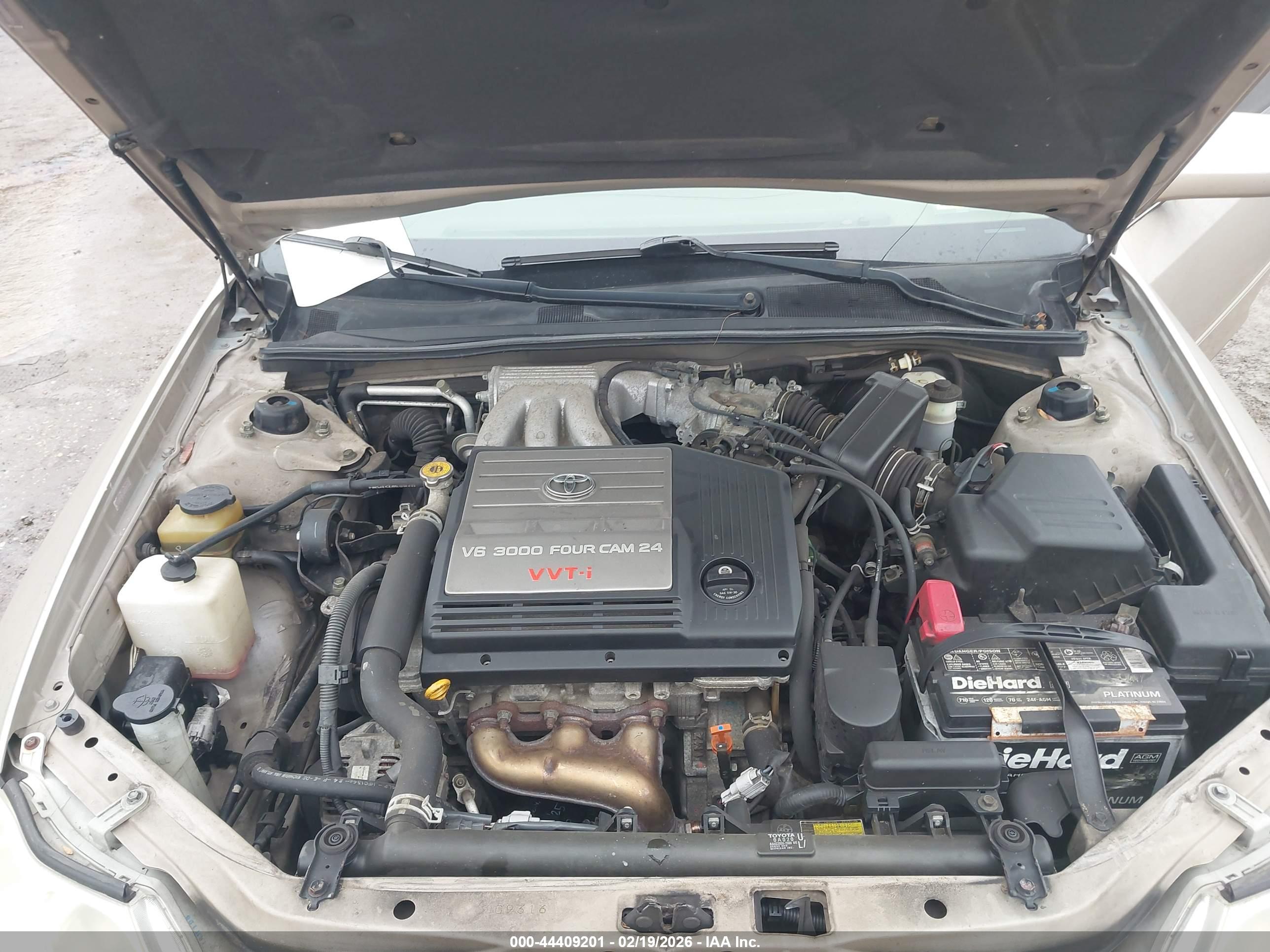 TOYOTA AVALON image 10