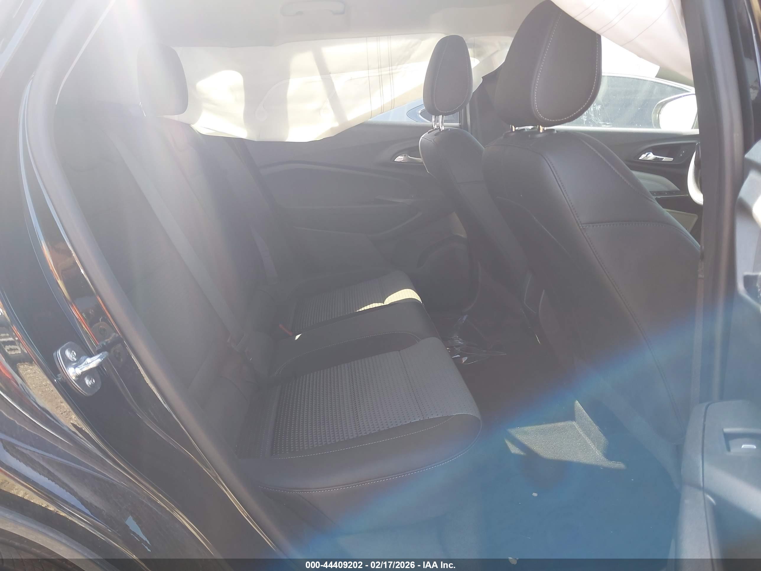 CHEVROLET TRAX image 8