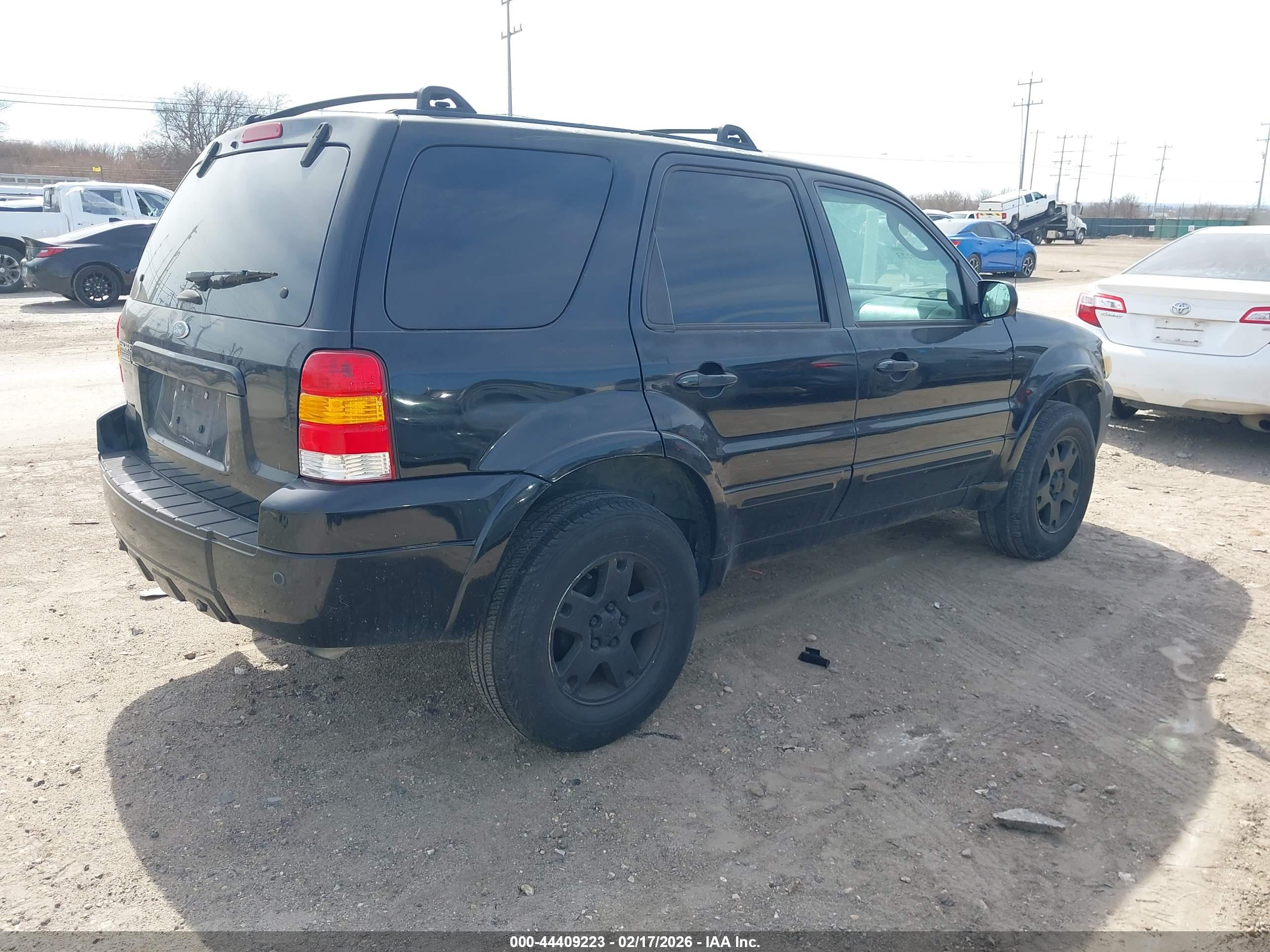 FORD ESCAPE image 4