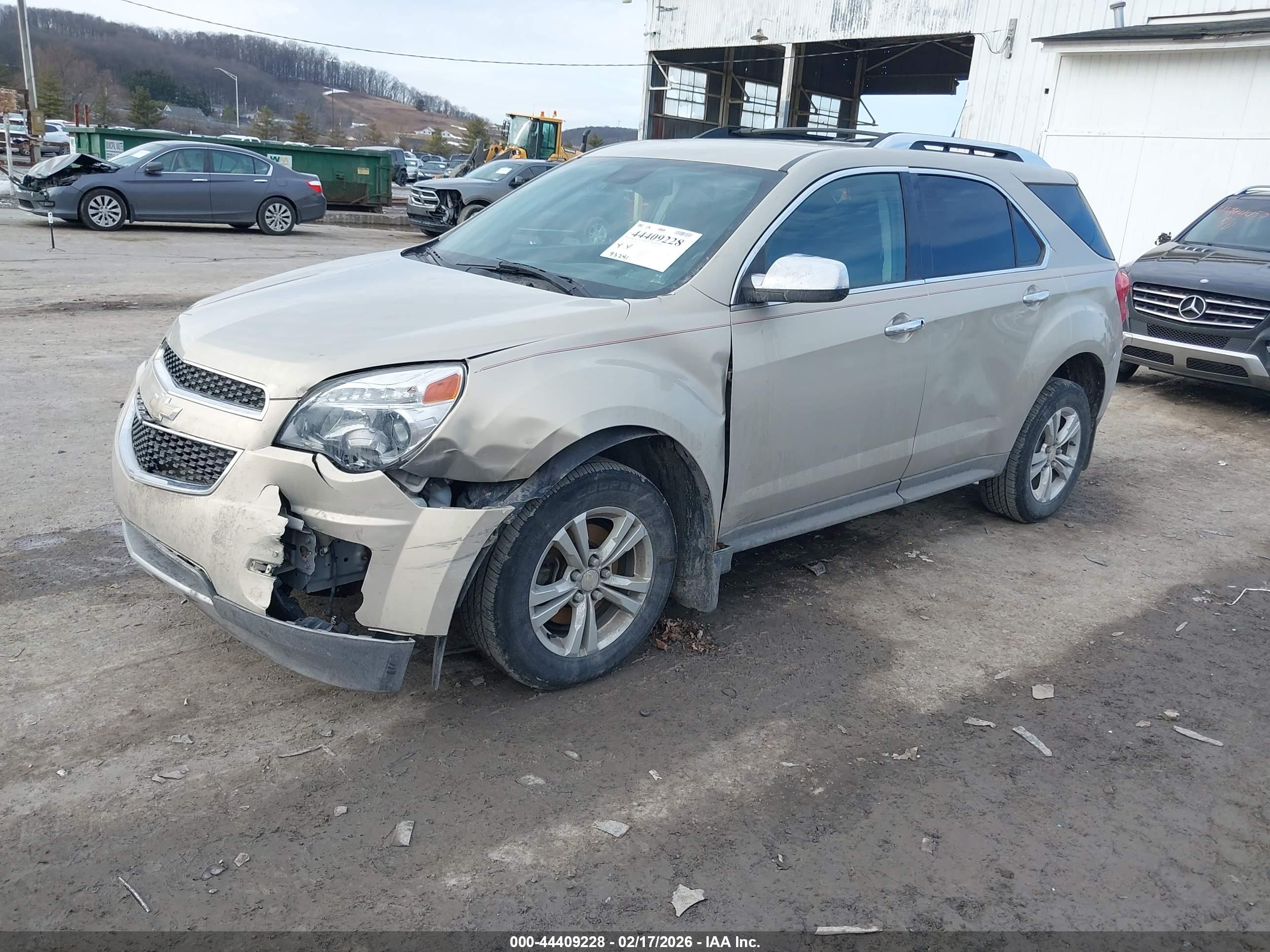 CHEVROLET EQUINOX image 2