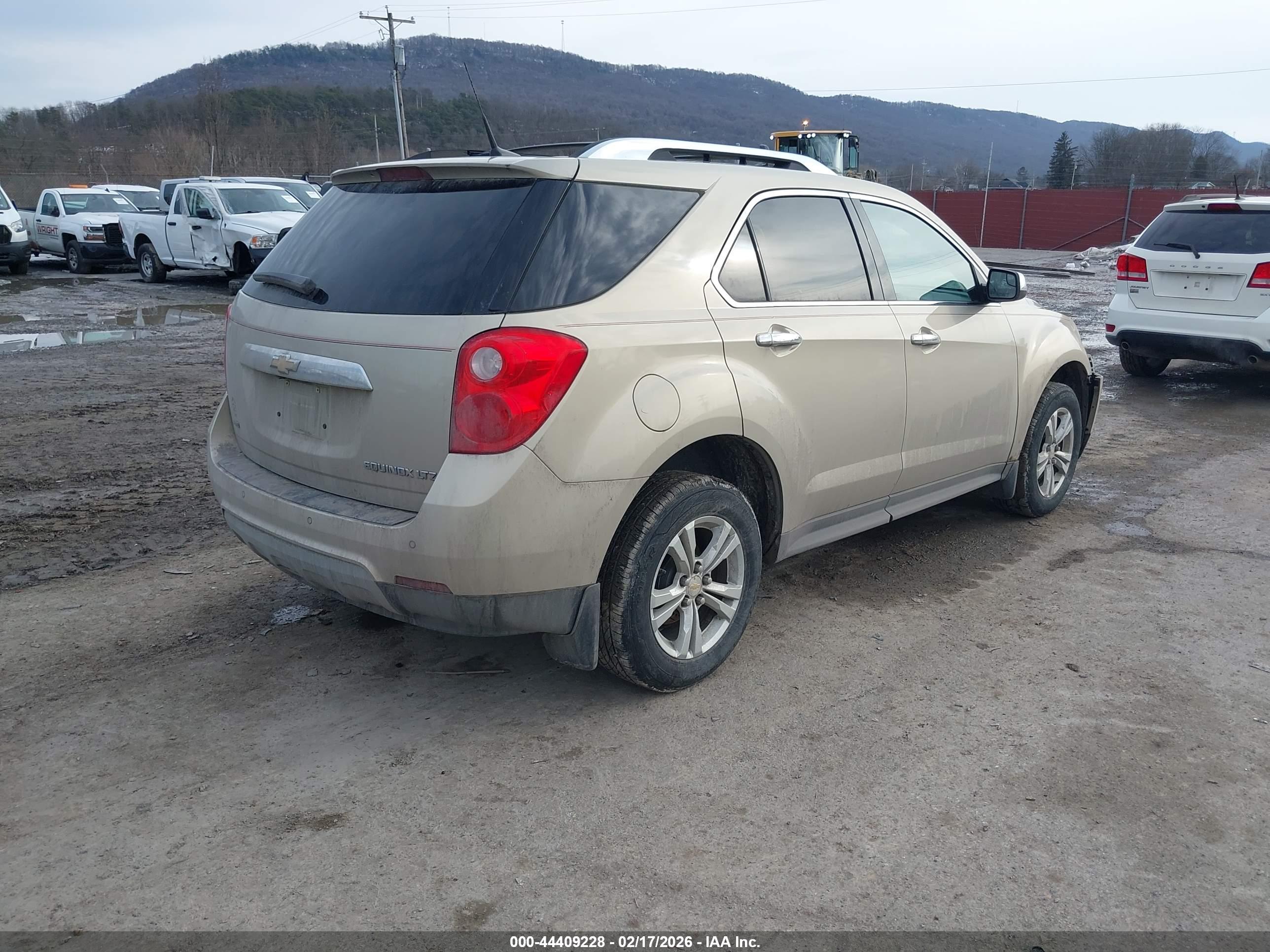 CHEVROLET EQUINOX image 4