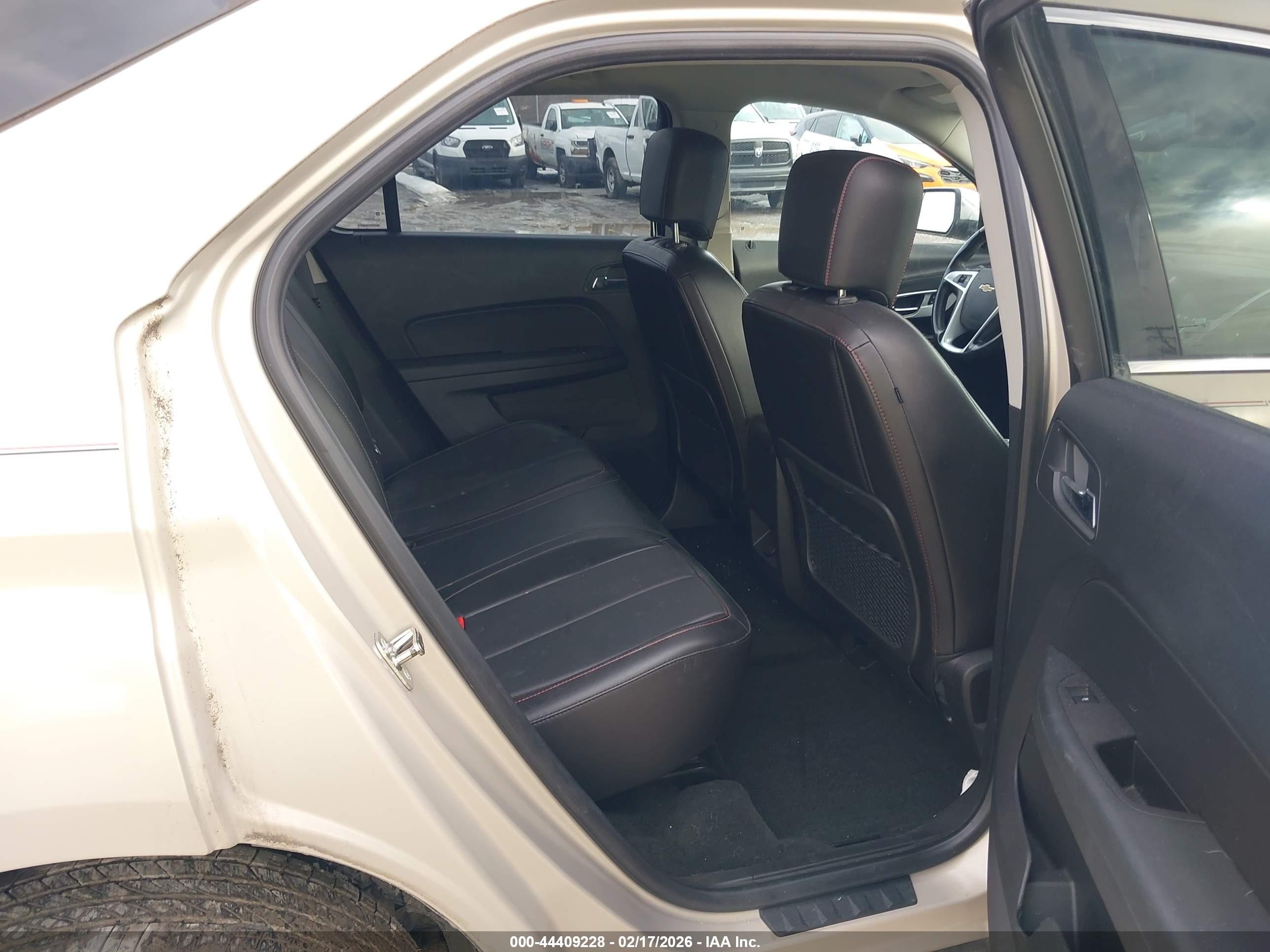 CHEVROLET EQUINOX image 8
