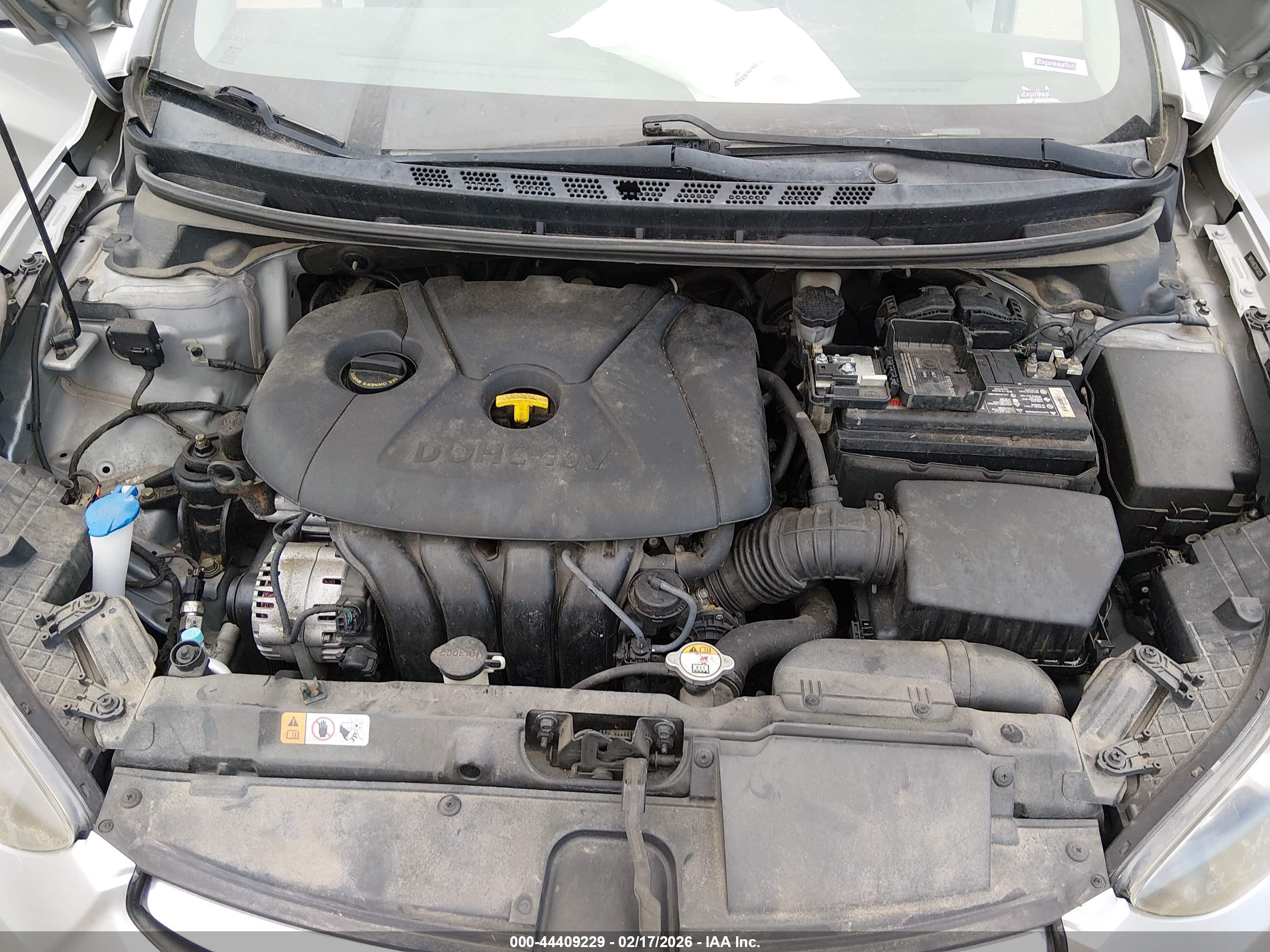 HYUNDAI ELANTRA image 10