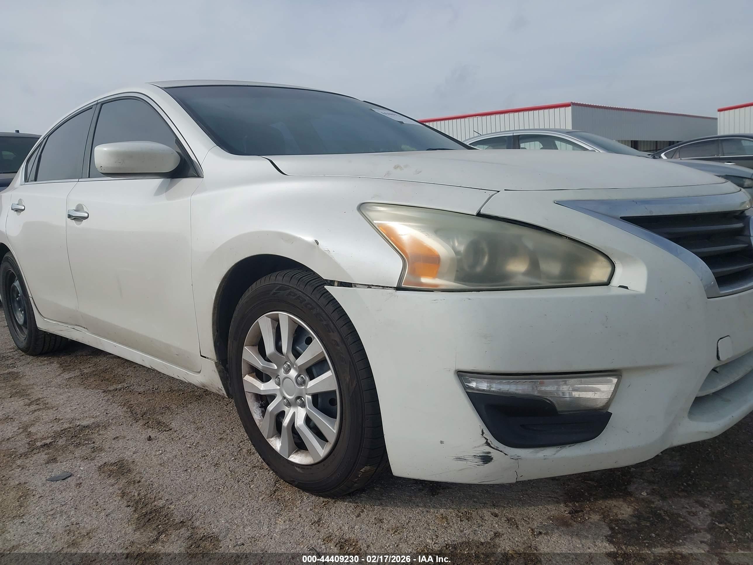 NISSAN ALTIMA image 6