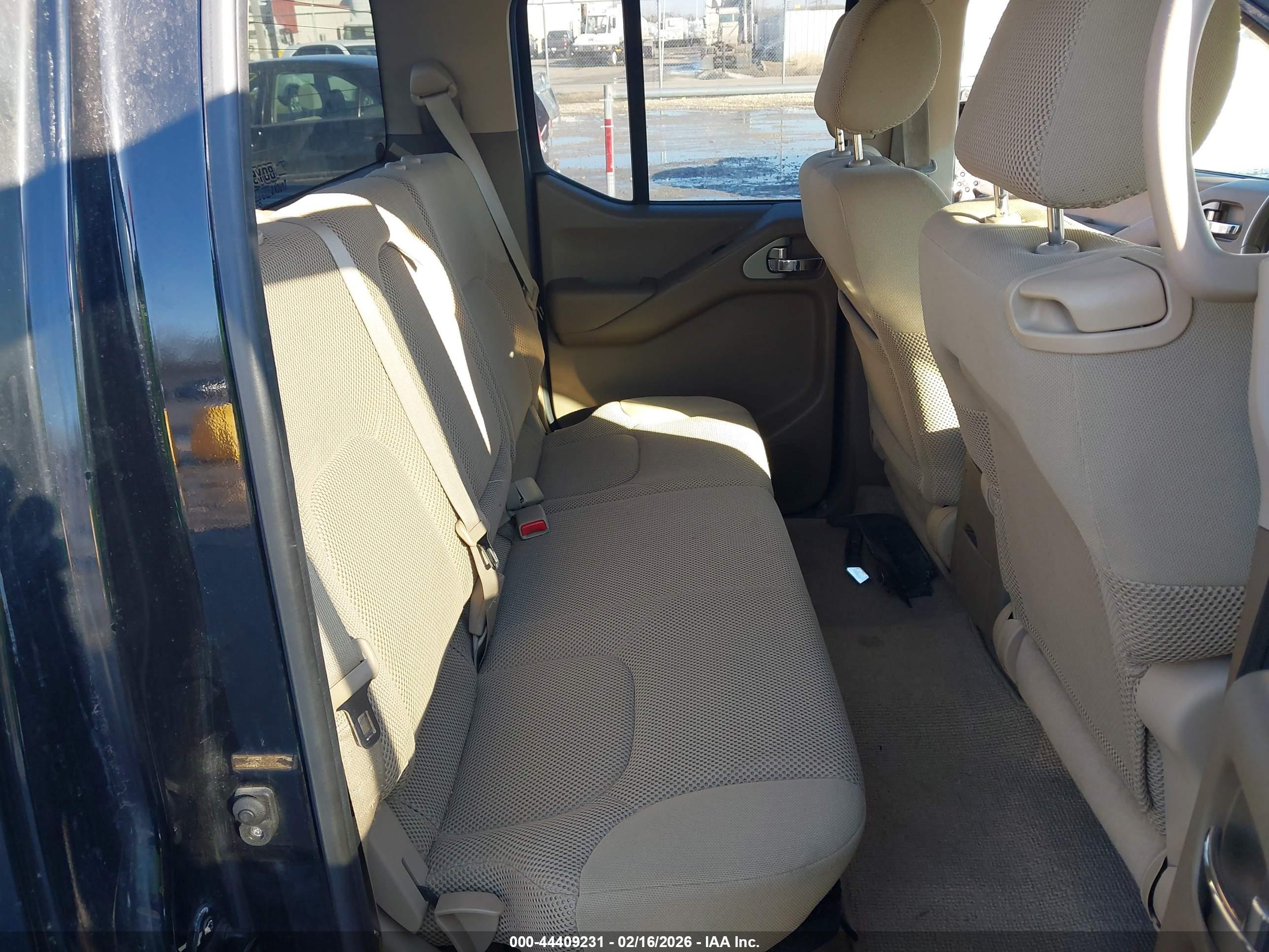 NISSAN FRONTIER image 8