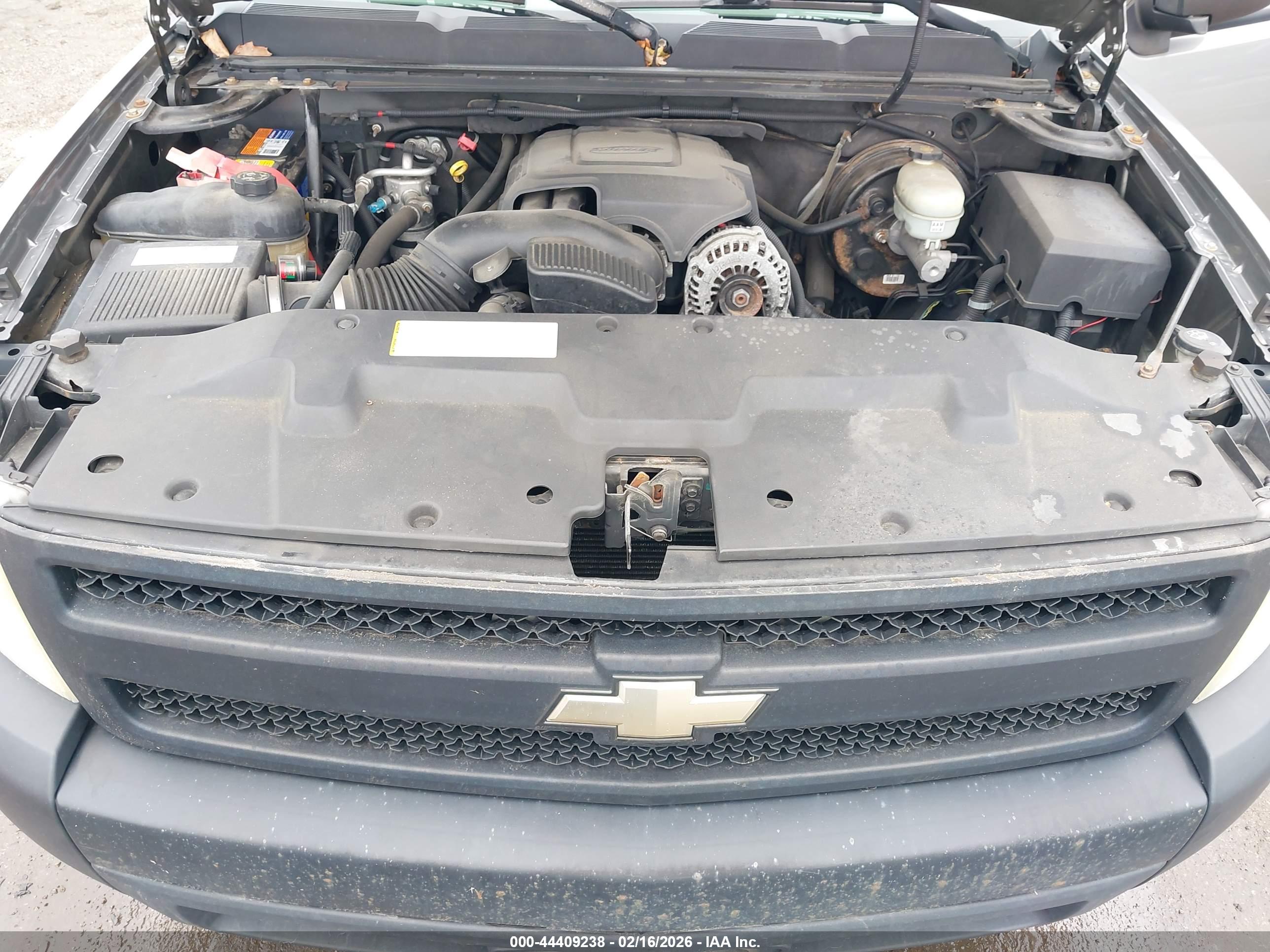CHEVROLET SILVERADO image 10