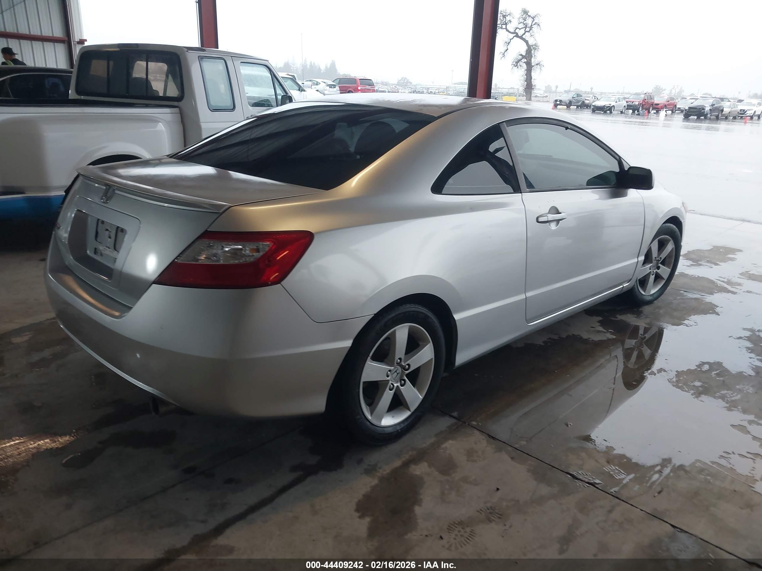 HONDA CIVIC image 4