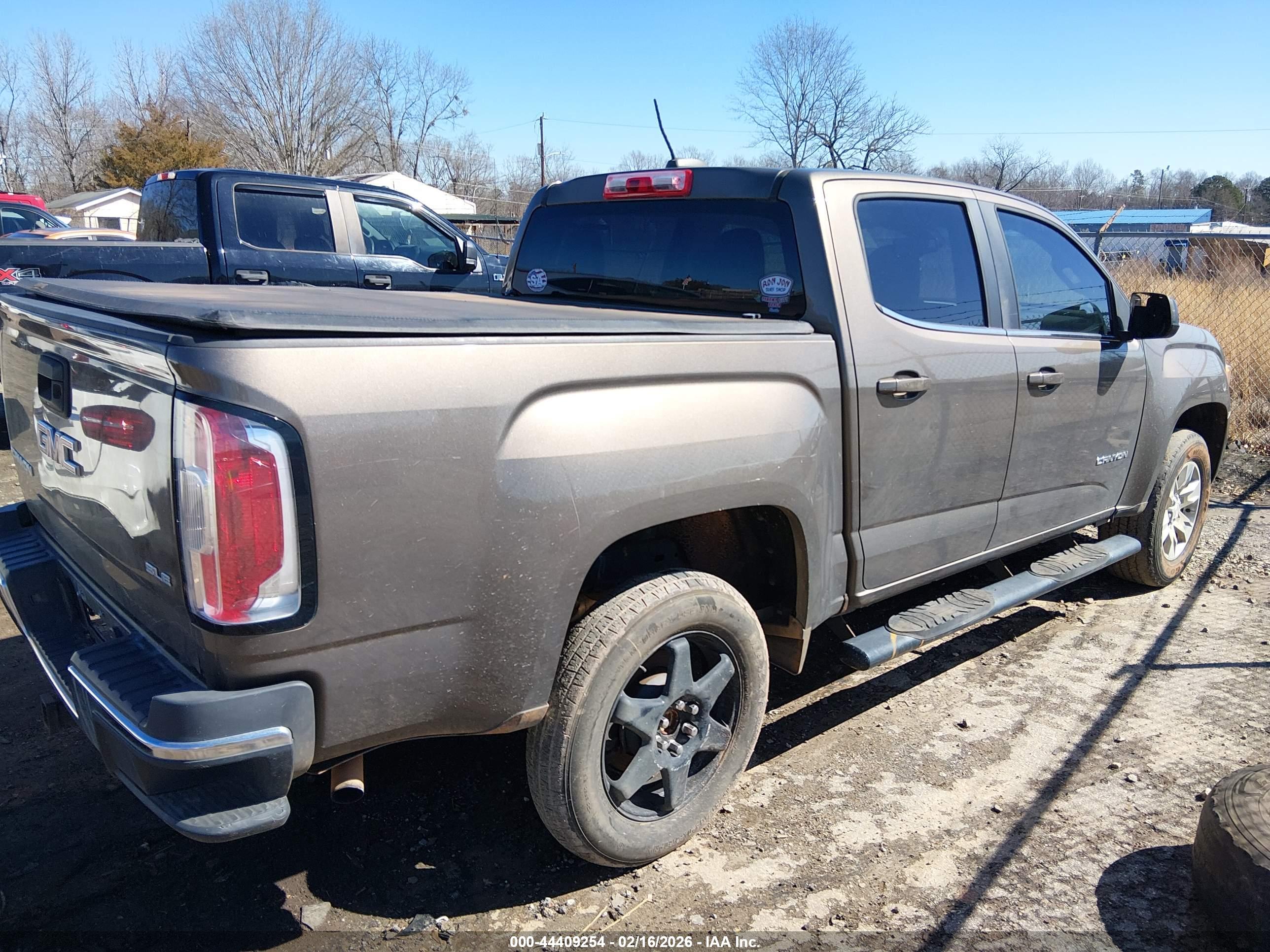 GMC CANYON image 4