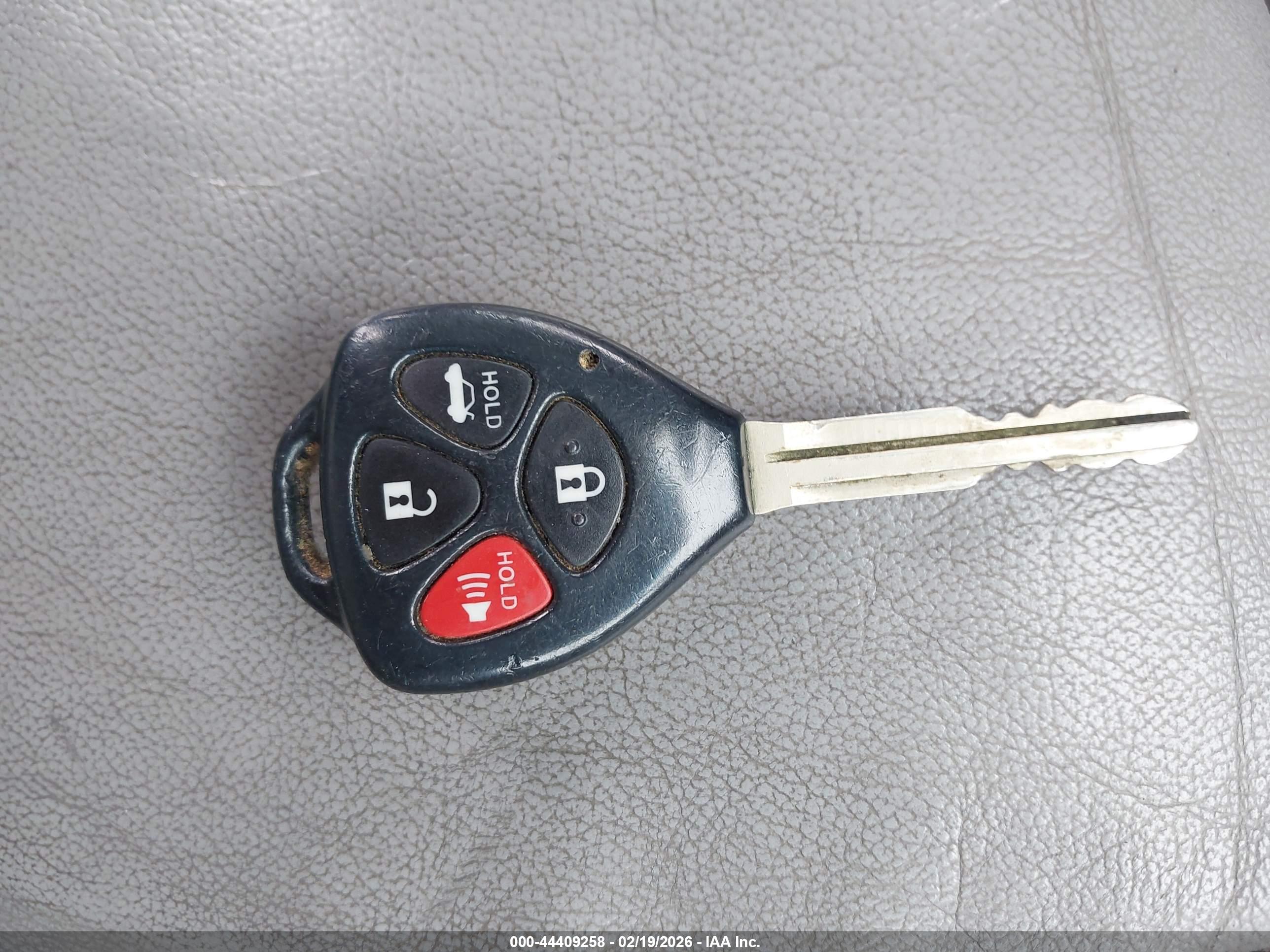 TOYOTA CAMRY image 11