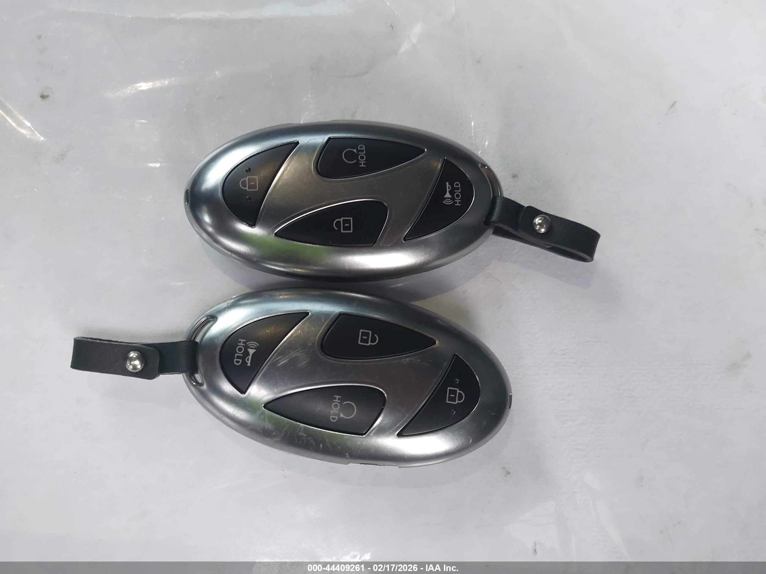 HYUNDAI SANTA image 11