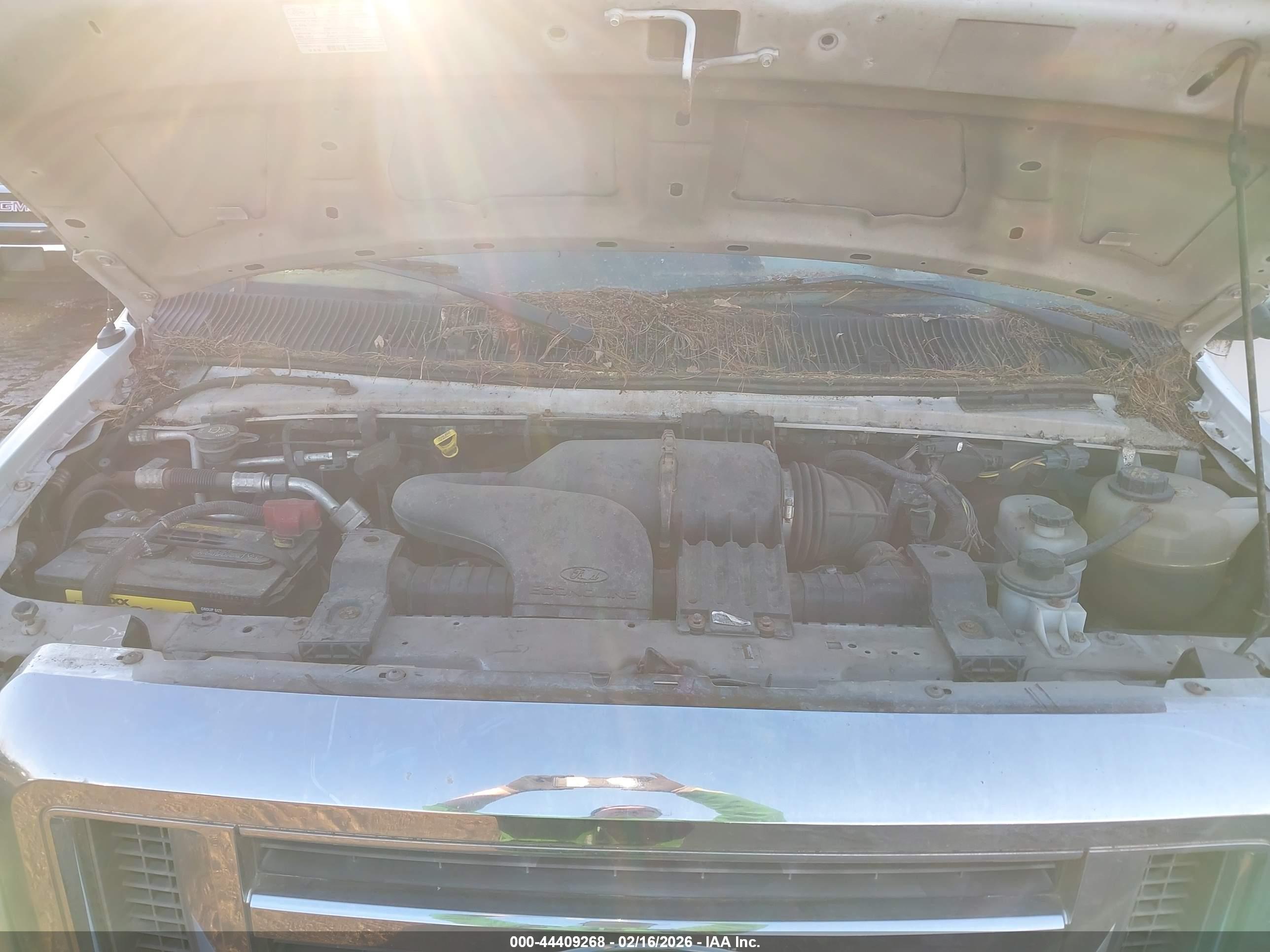 FORD E-250 image 10