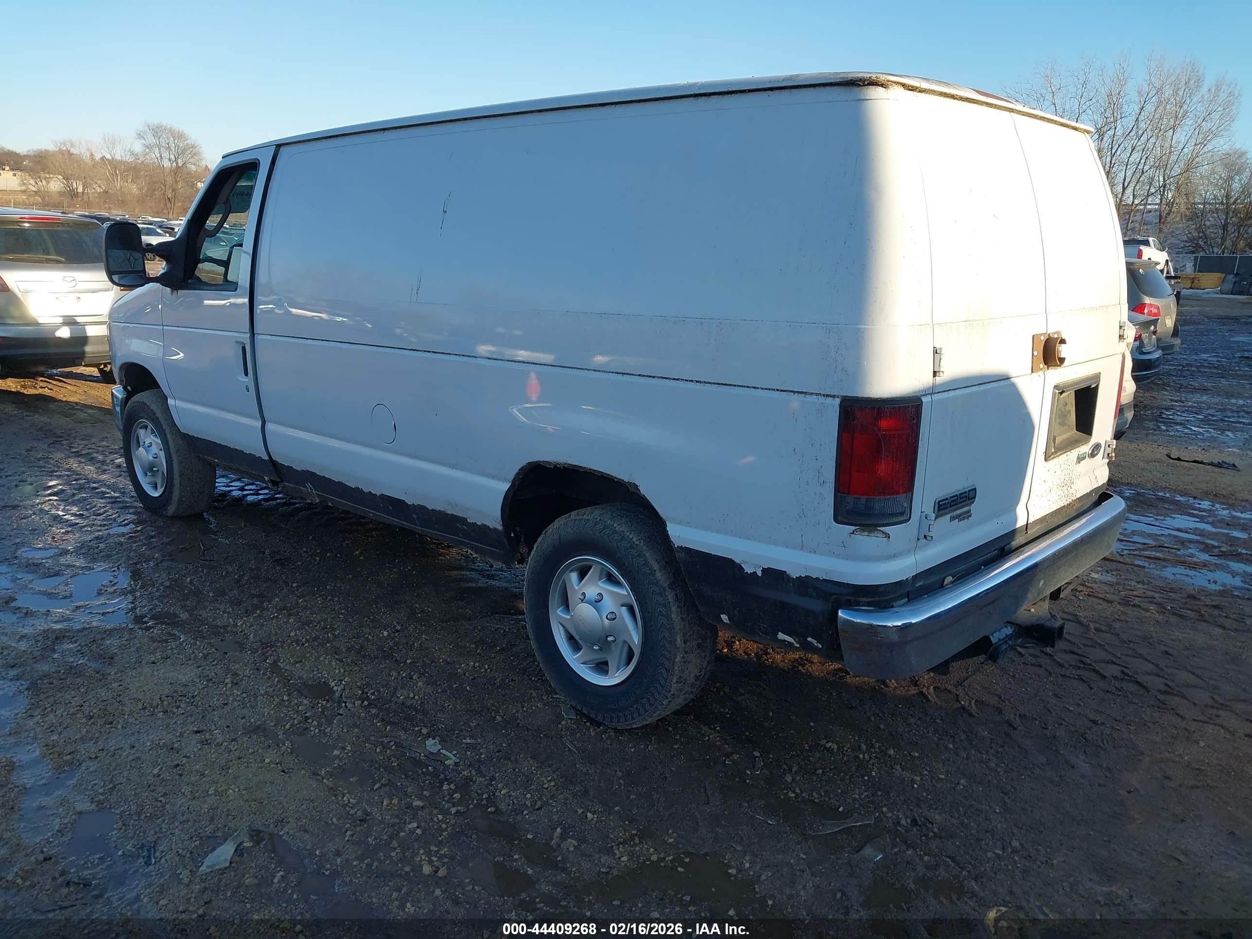 FORD E-250 image 3