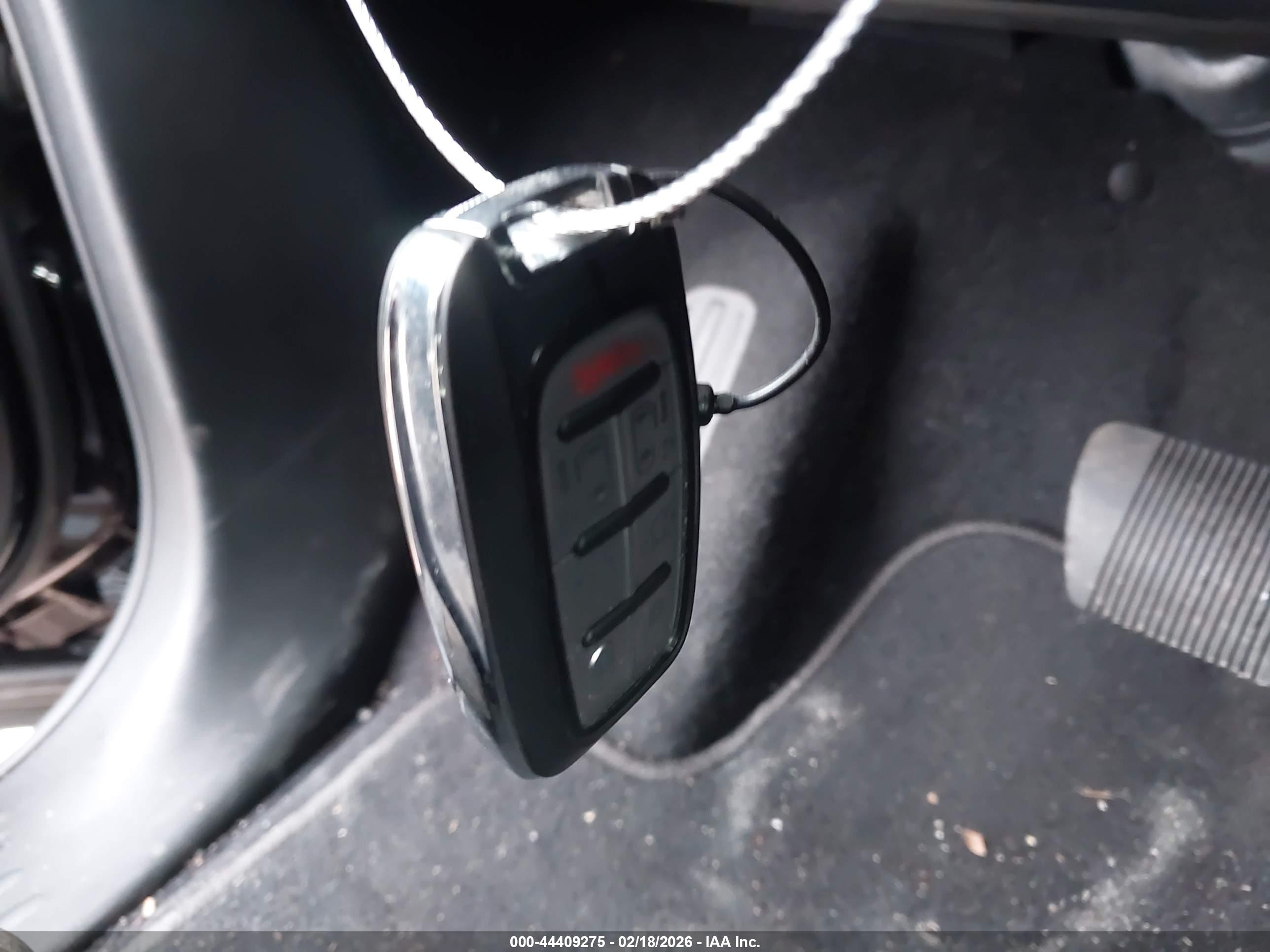CHRYSLER PACIFICA image 11
