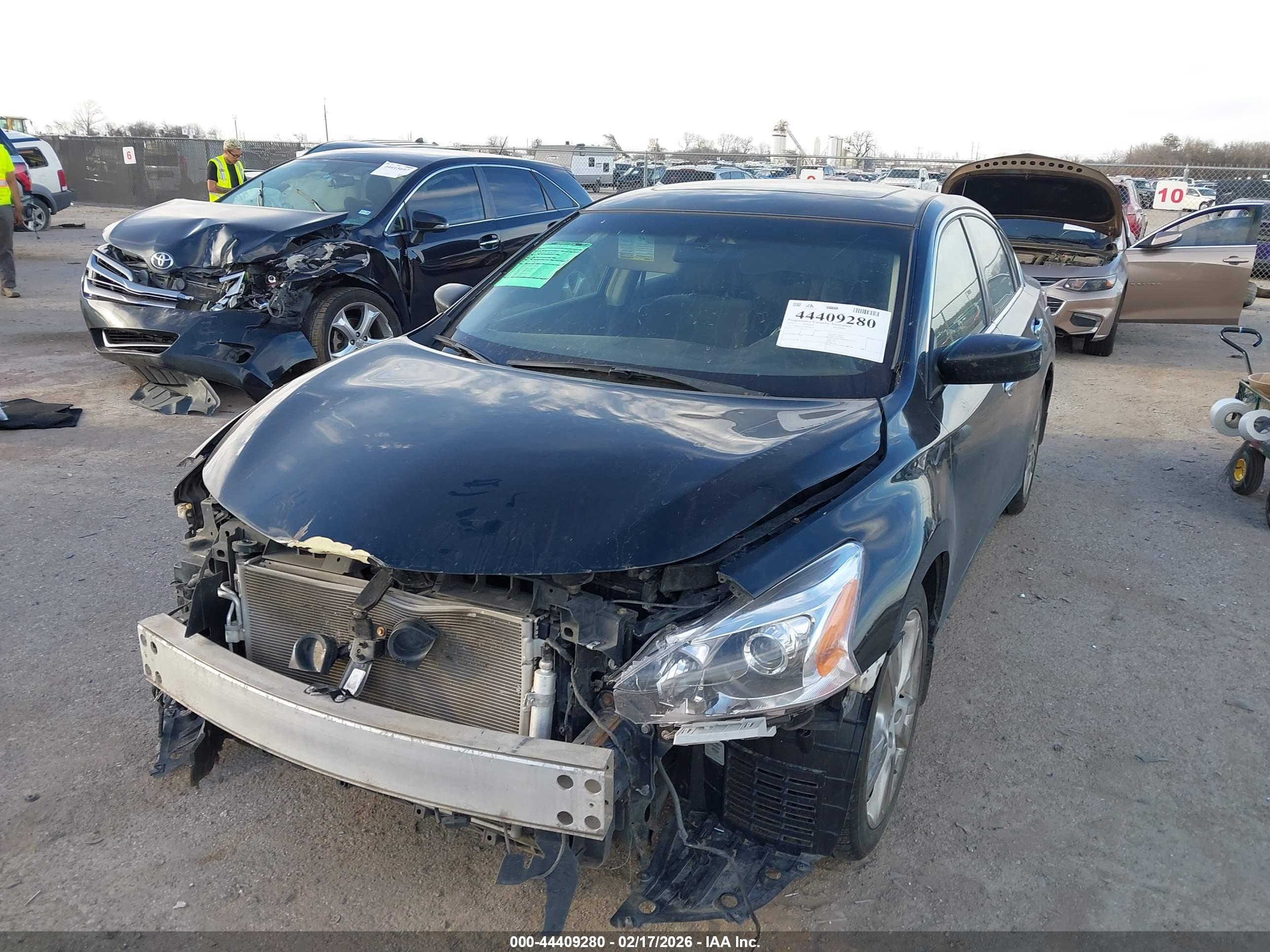 NISSAN ALTIMA image 2