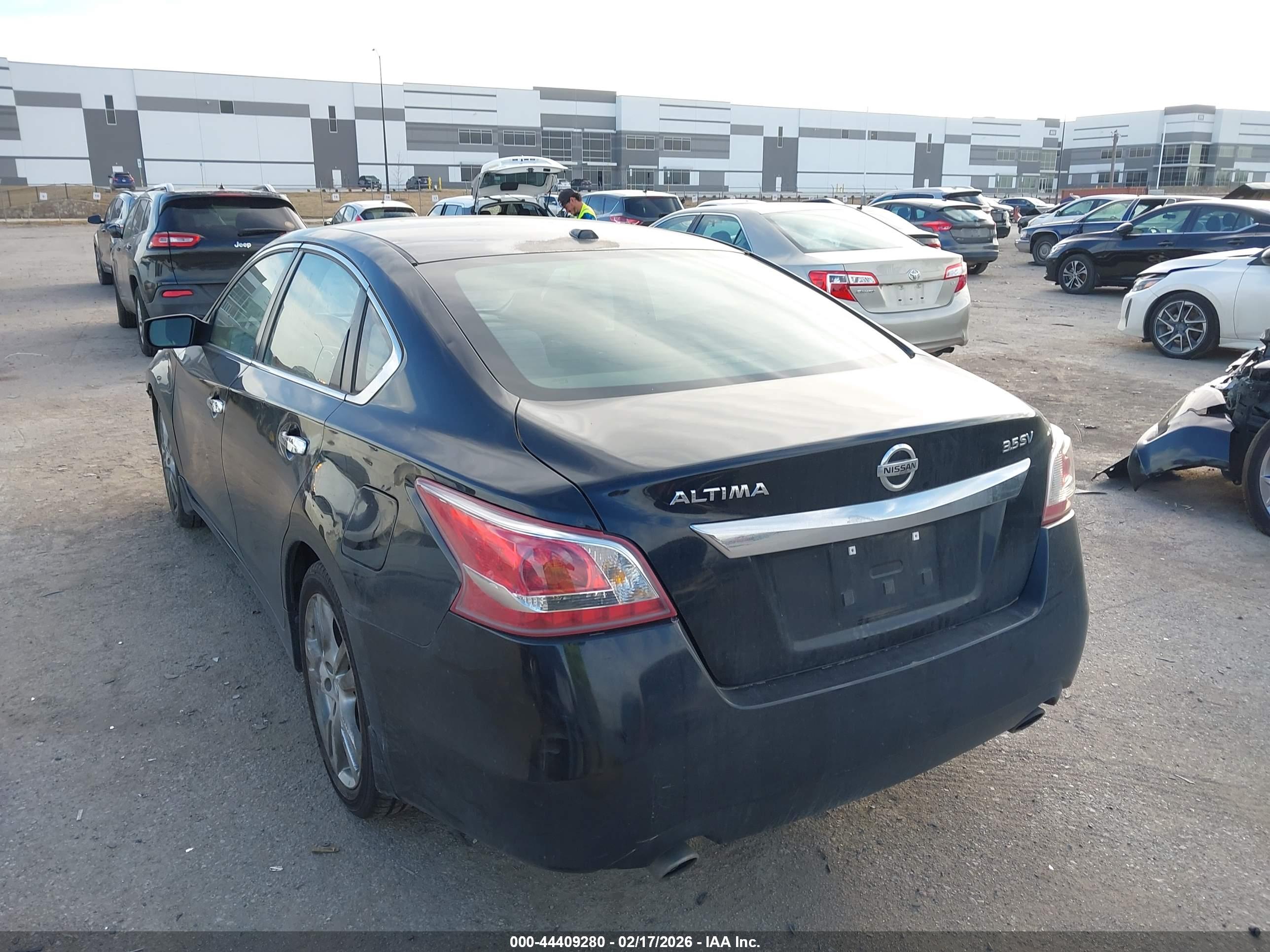 NISSAN ALTIMA image 3