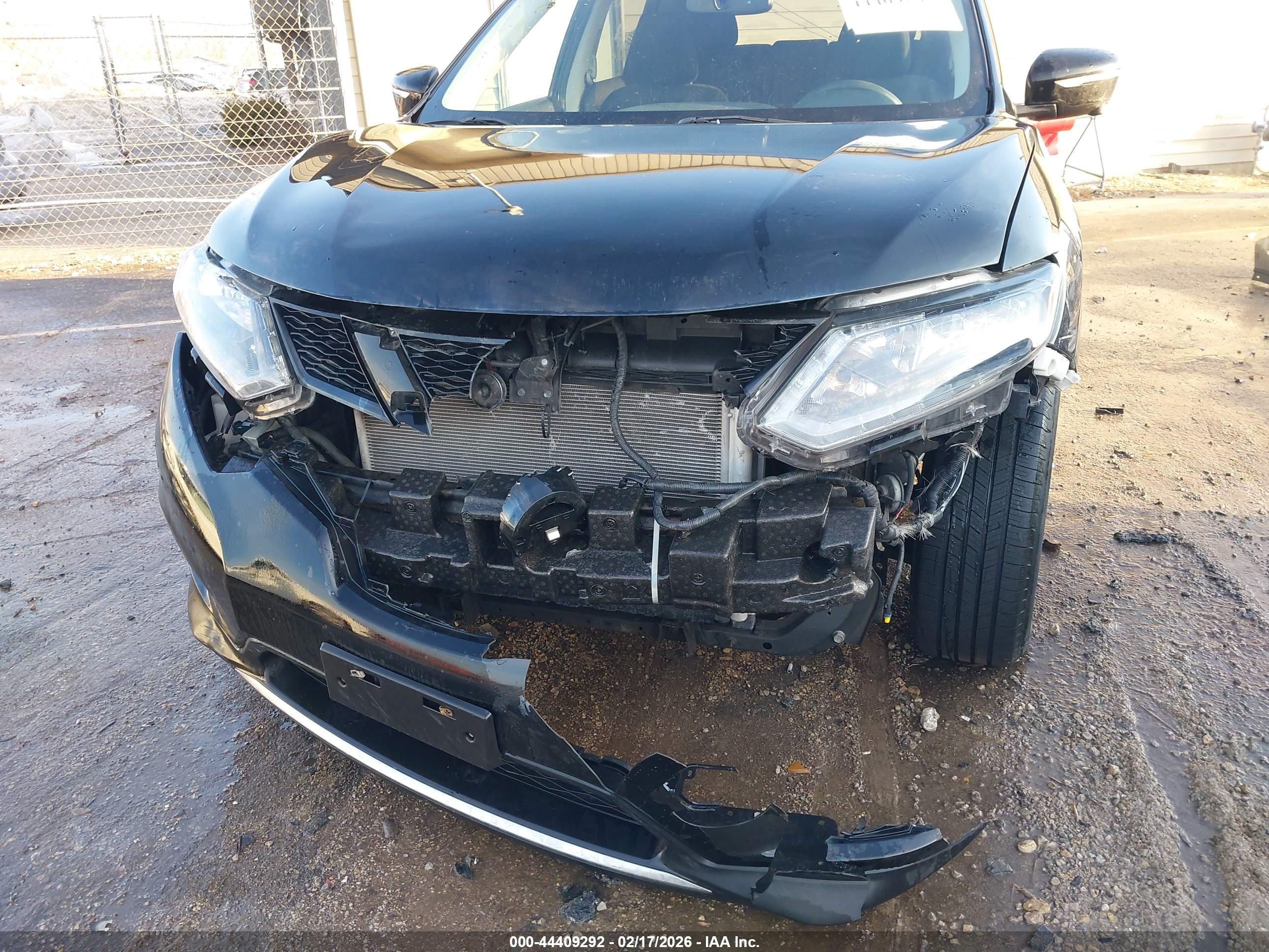 NISSAN ROGUE image 6