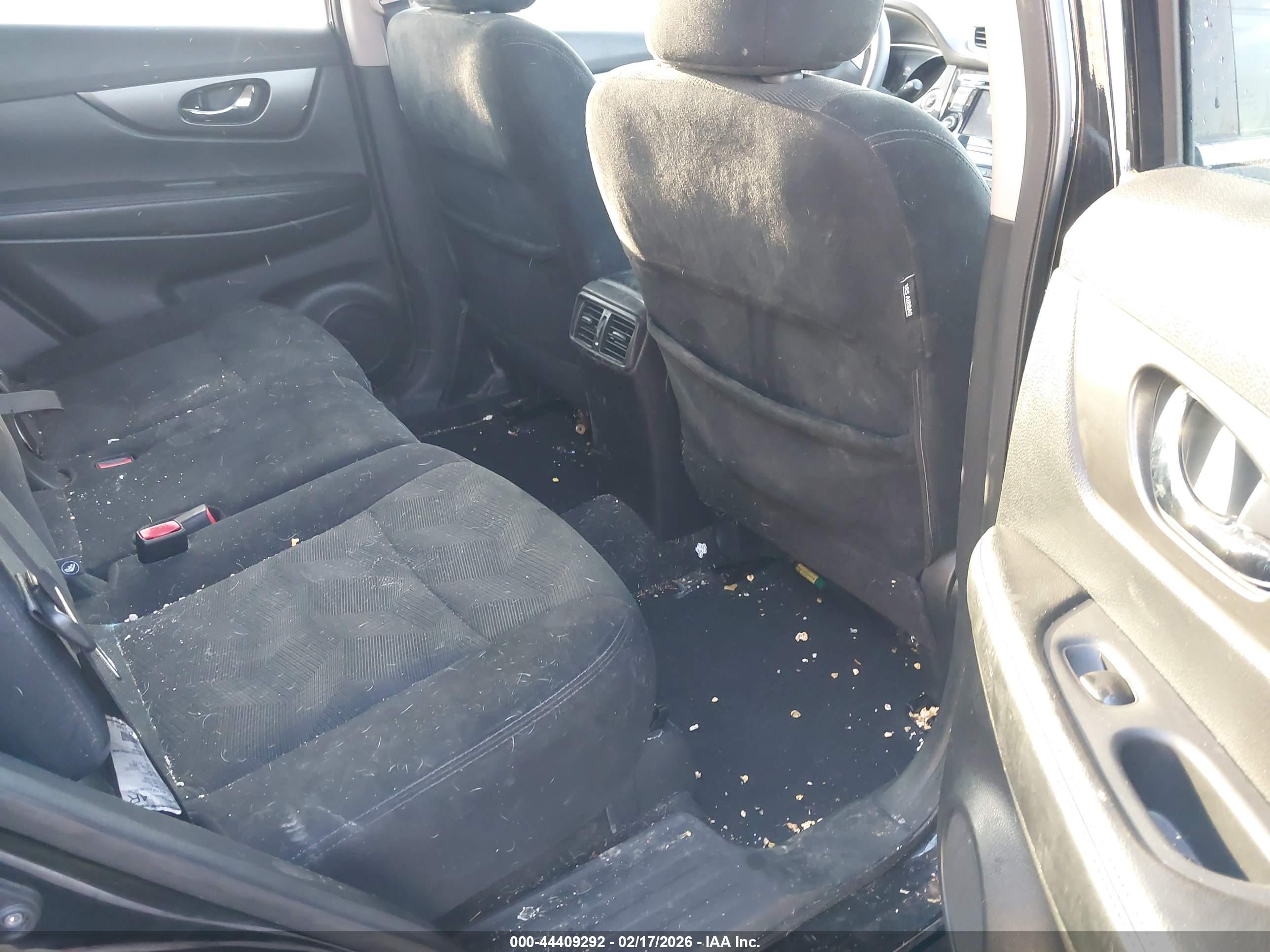 NISSAN ROGUE image 8