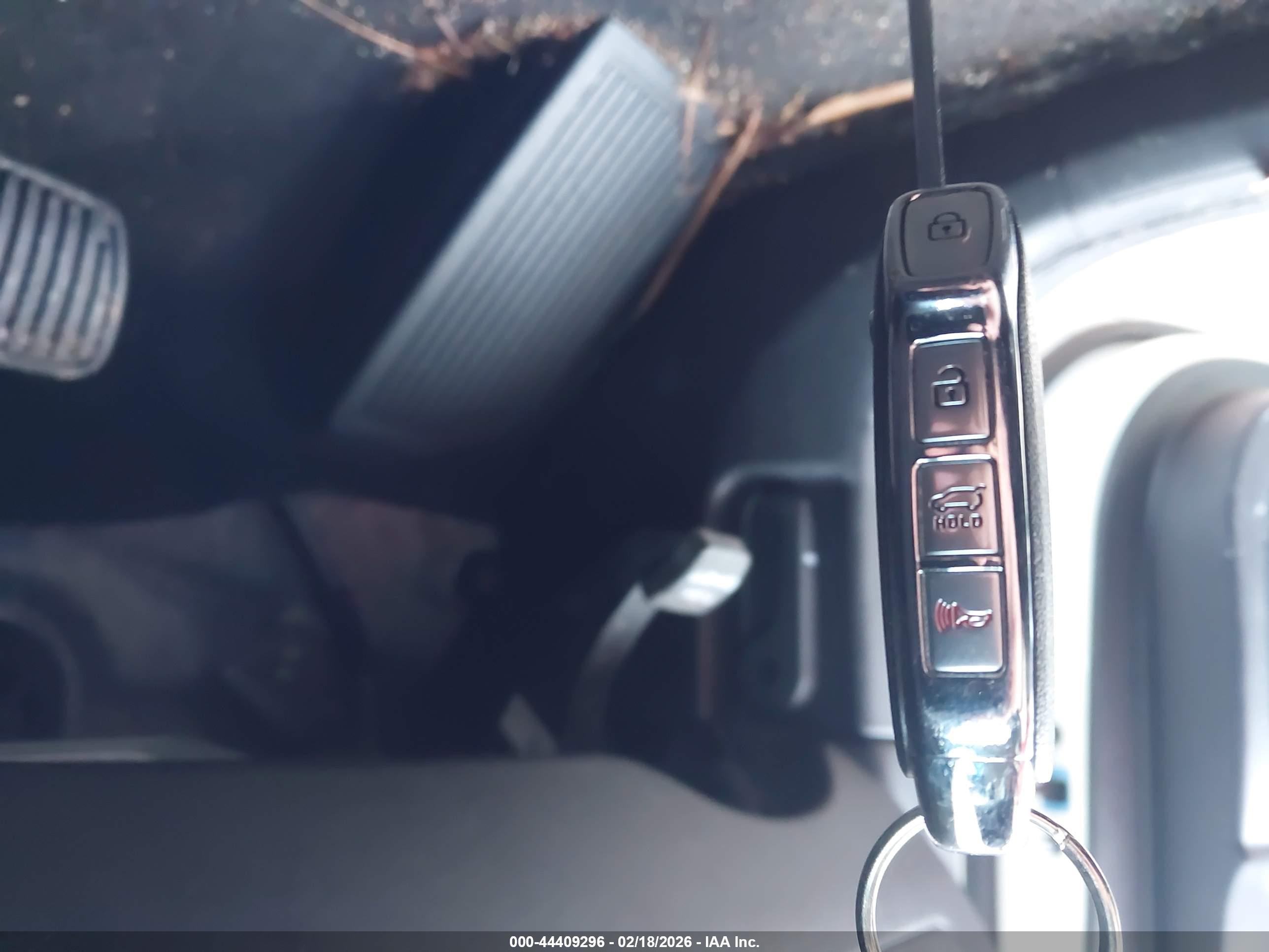 KIA SPORTAGE image 11