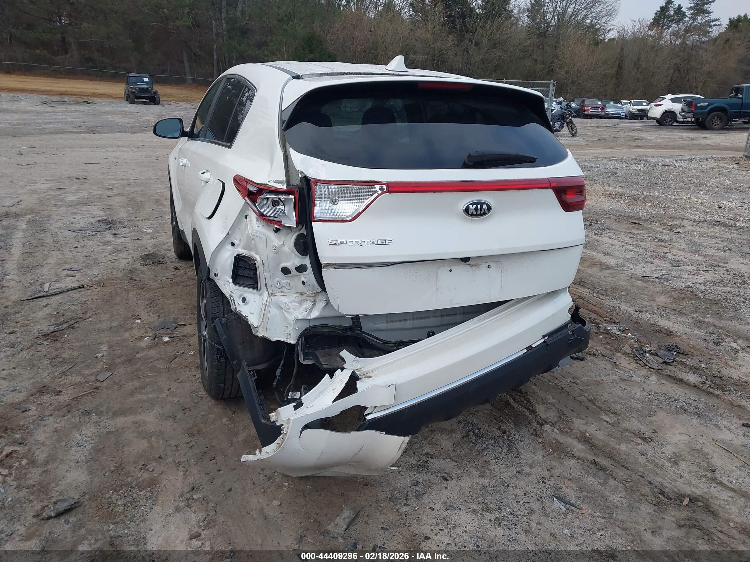KIA SPORTAGE image 6