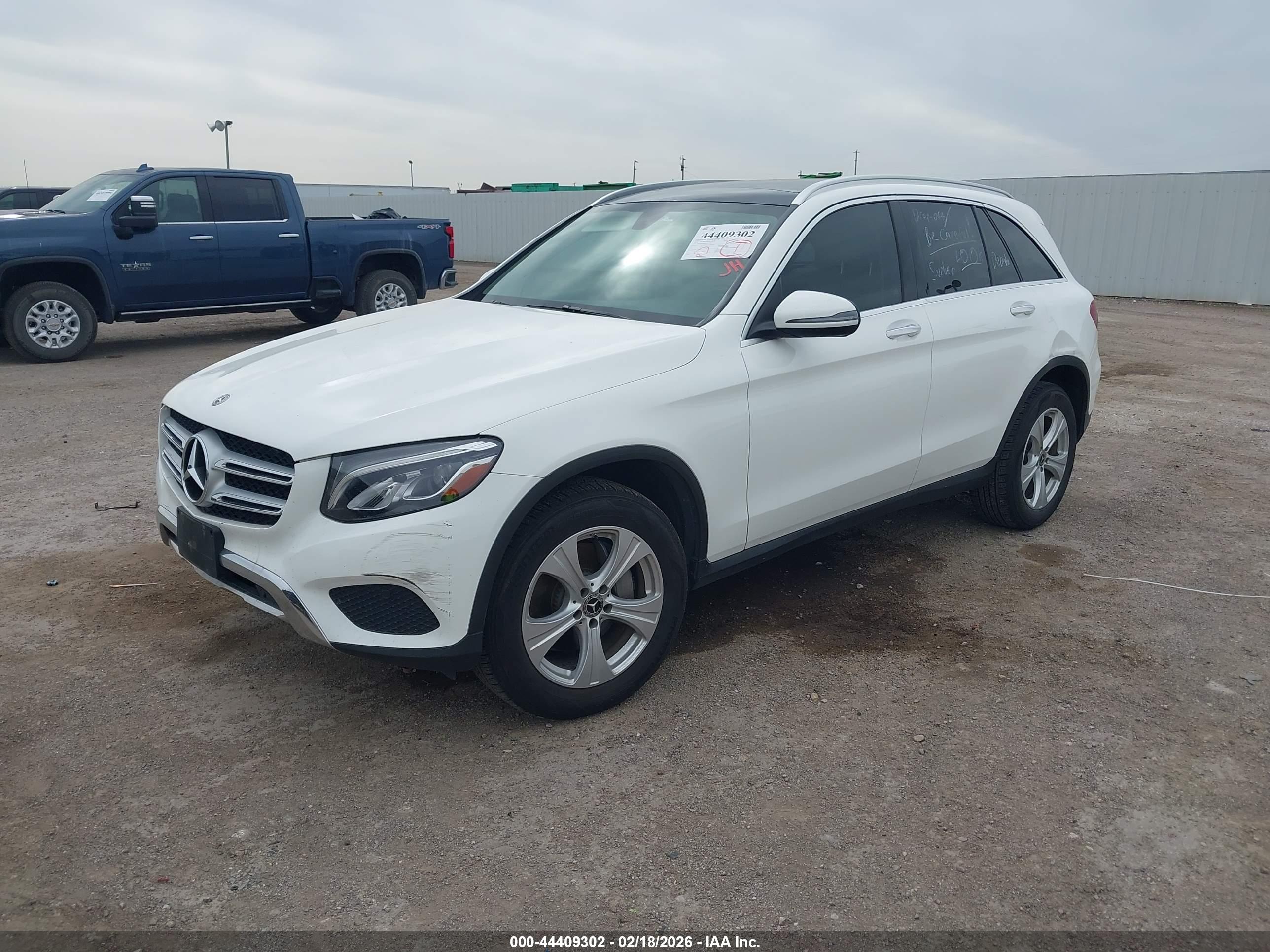 MERCEDES-BENZ GLC image 2